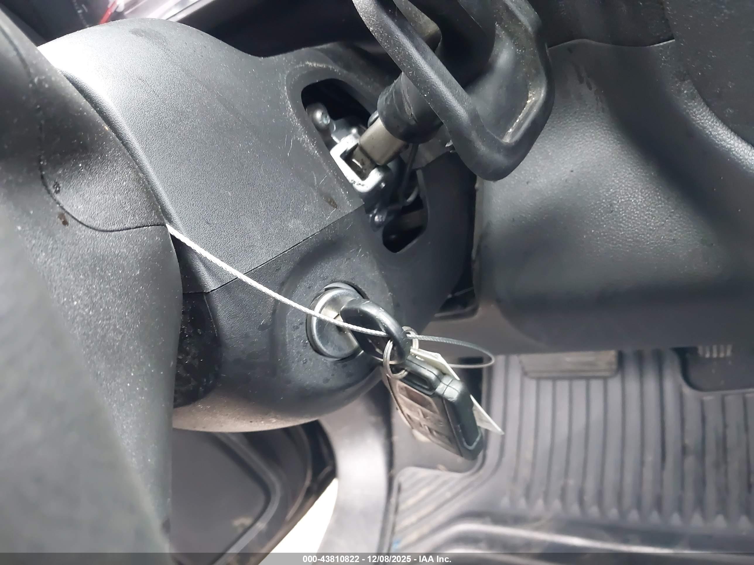 CHEVROLET SILVERADO image 11
