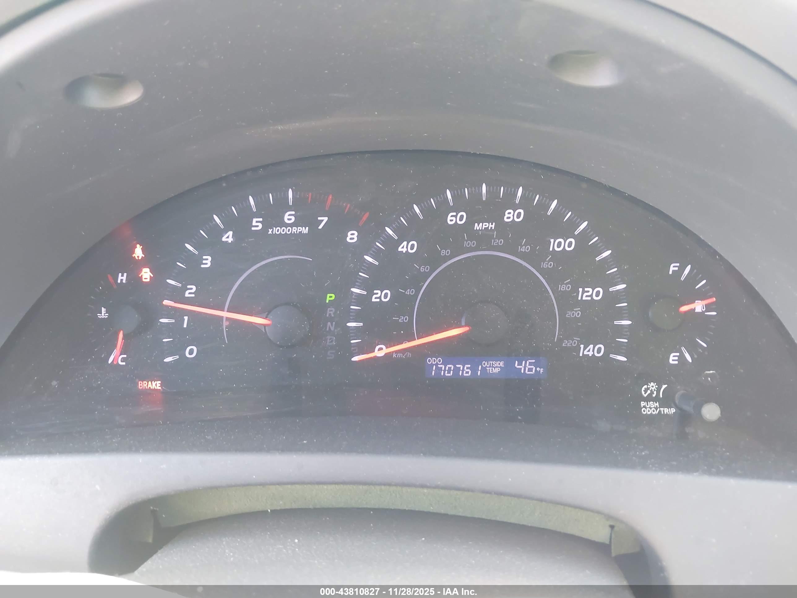 TOYOTA CAMRY image 7