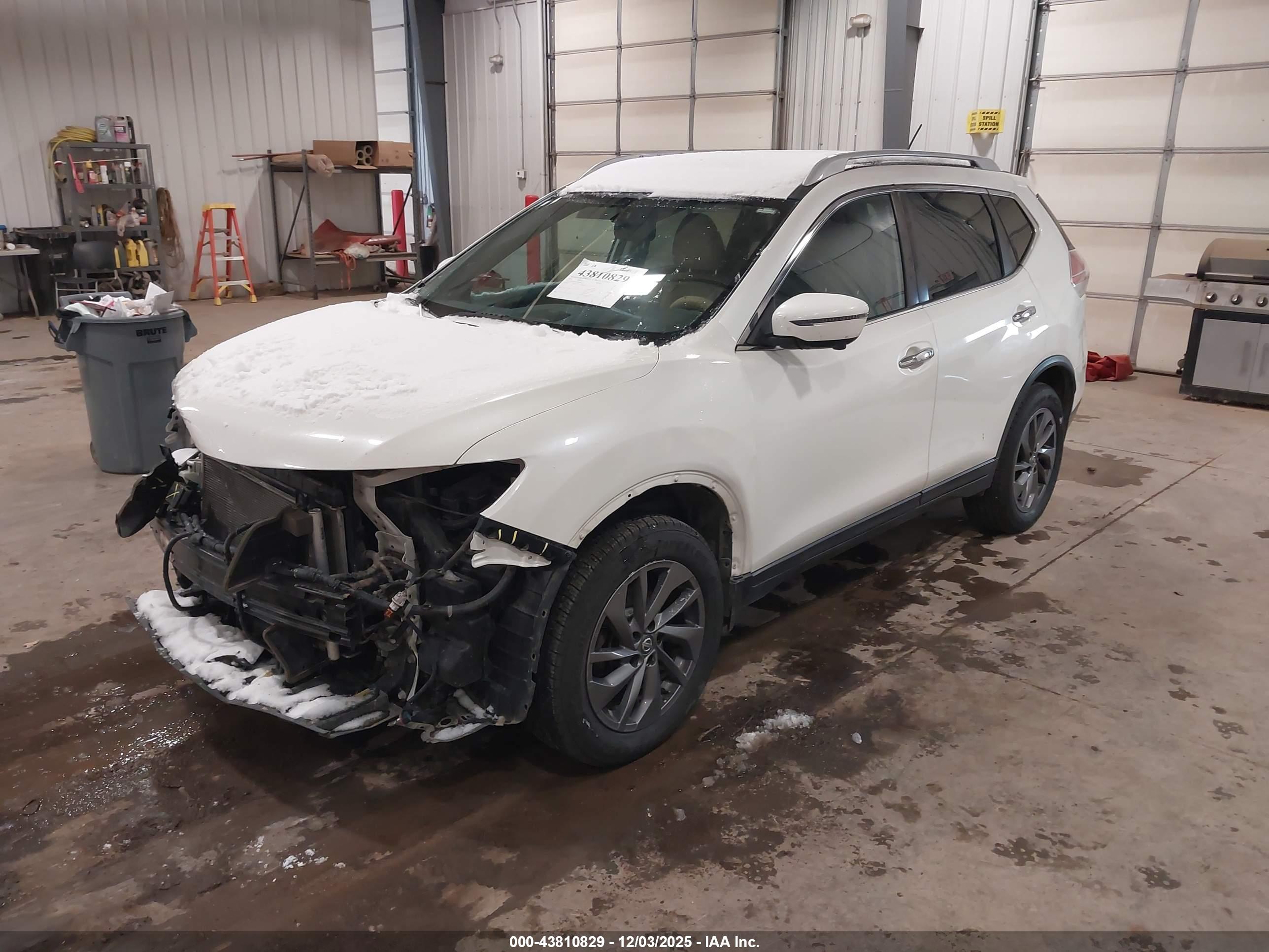 NISSAN ROGUE image 2