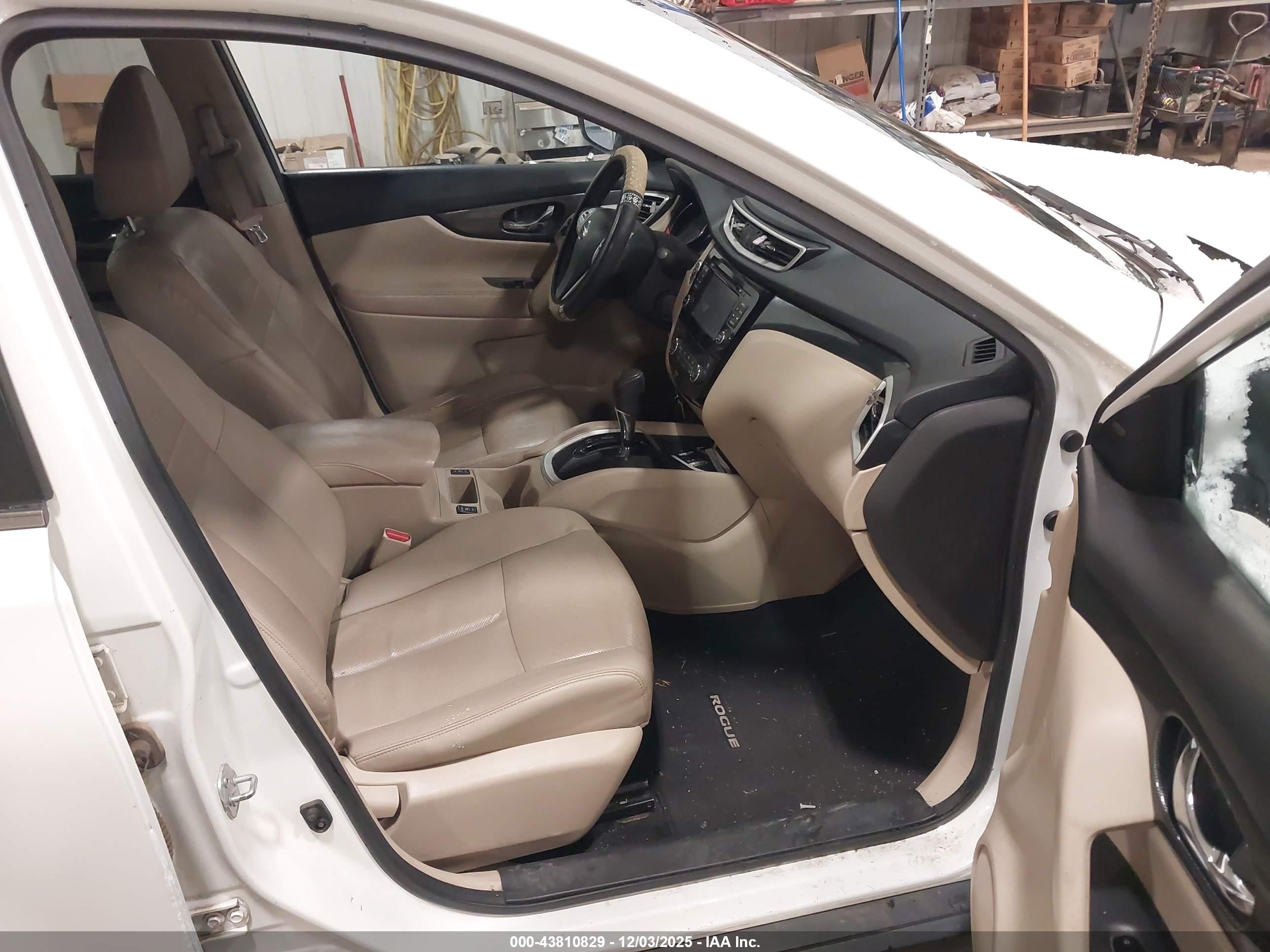NISSAN ROGUE image 5