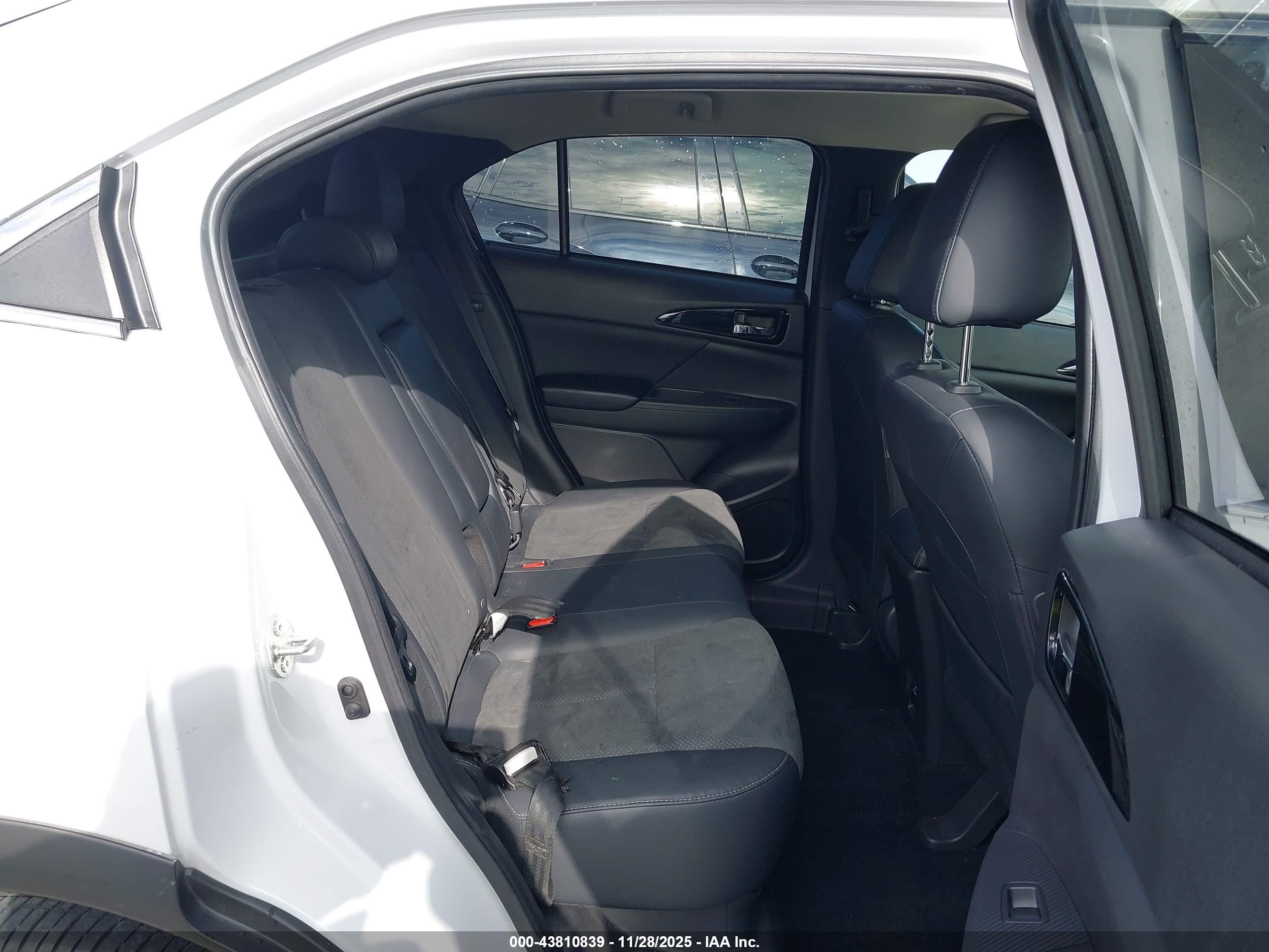 MITSUBISHI ECLIPSE image 8