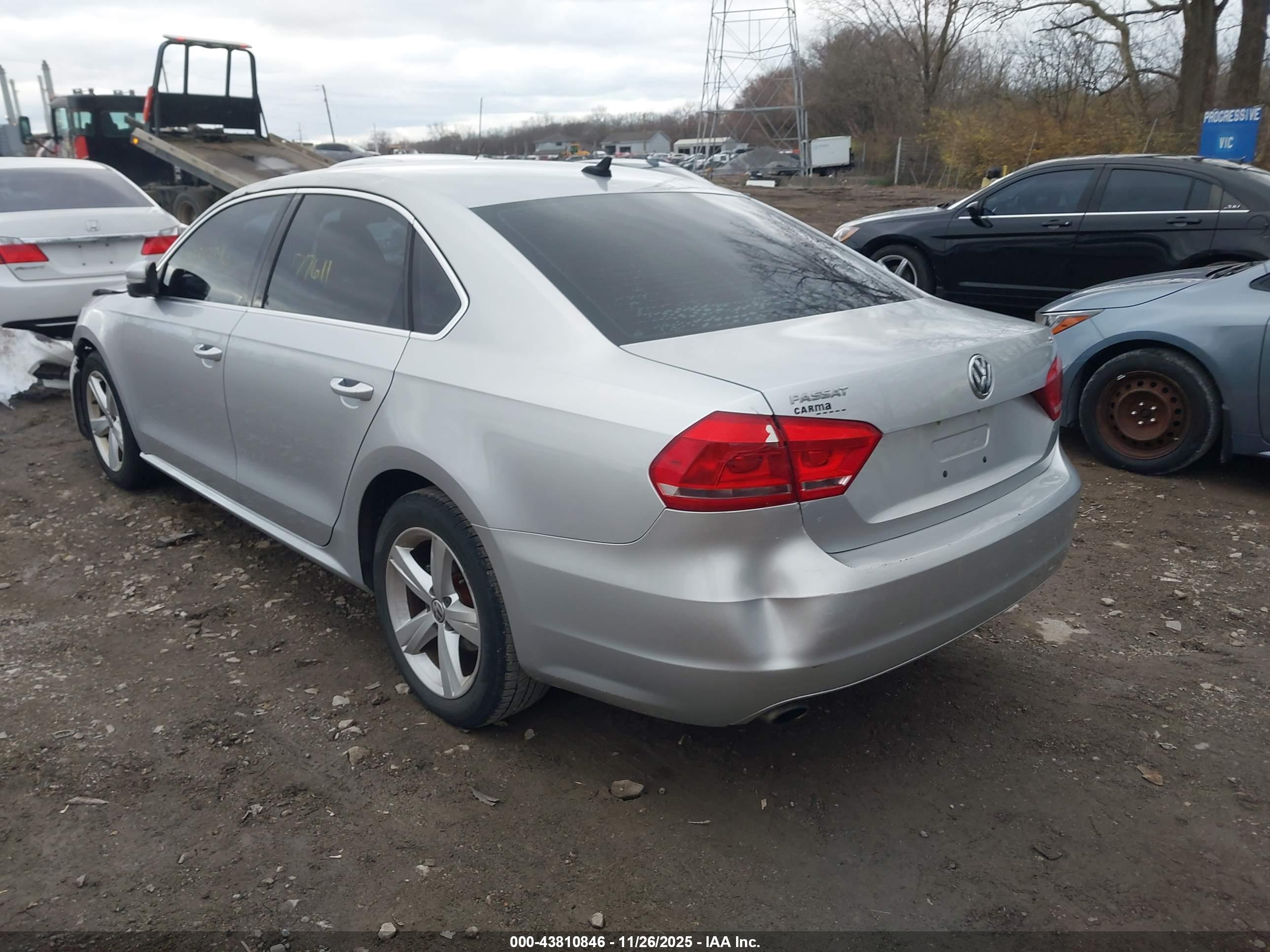 VOLKSWAGEN PASSAT image 3