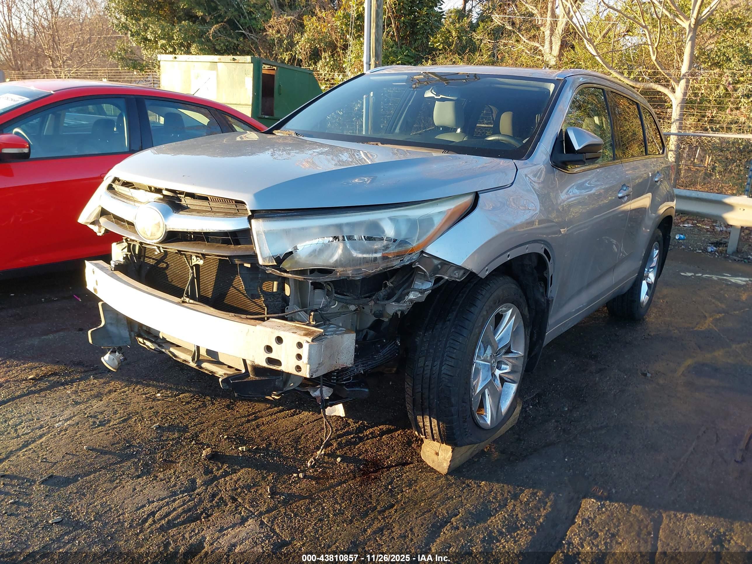 TOYOTA HIGHLANDER image 2