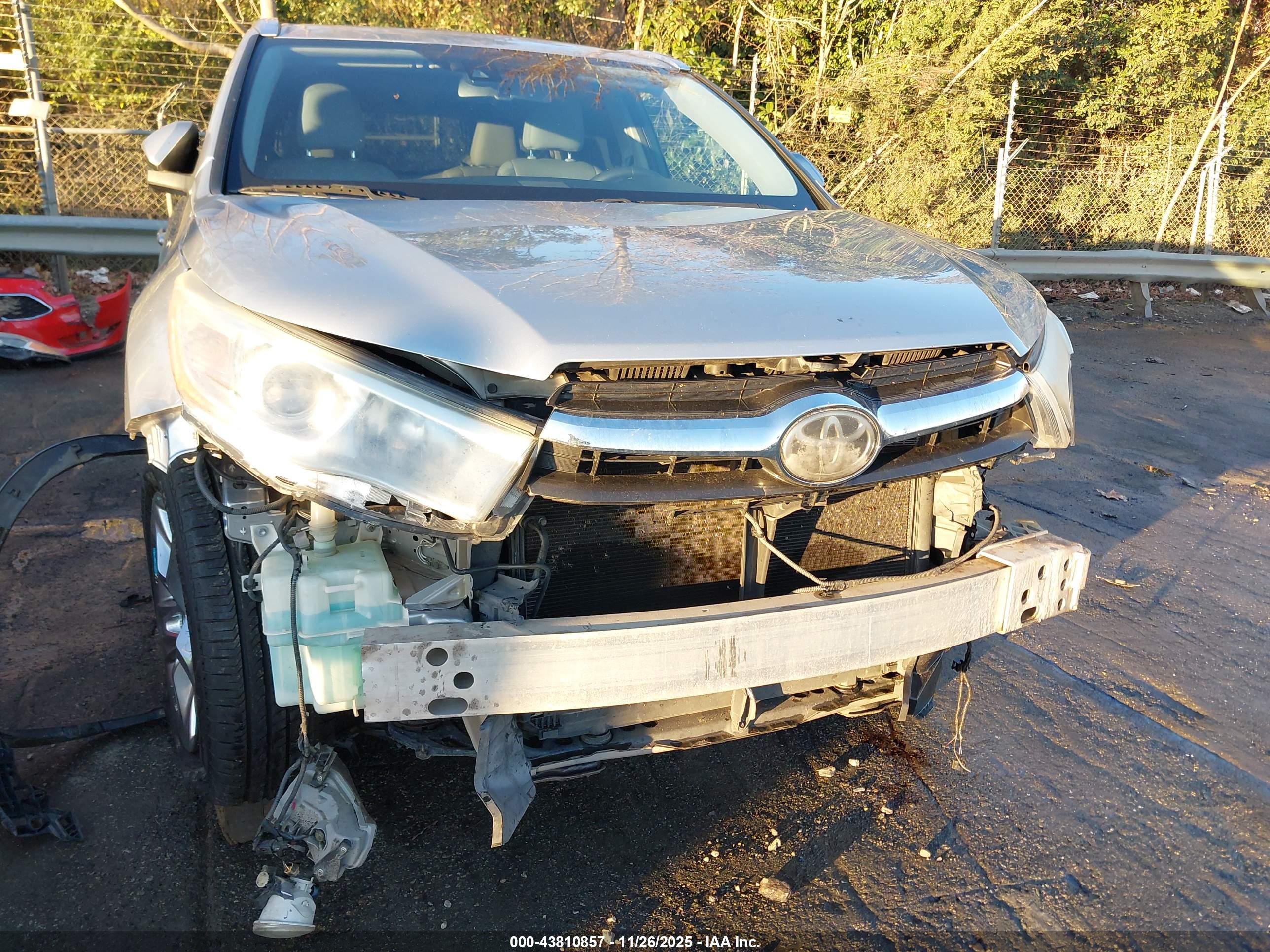 TOYOTA HIGHLANDER image 6