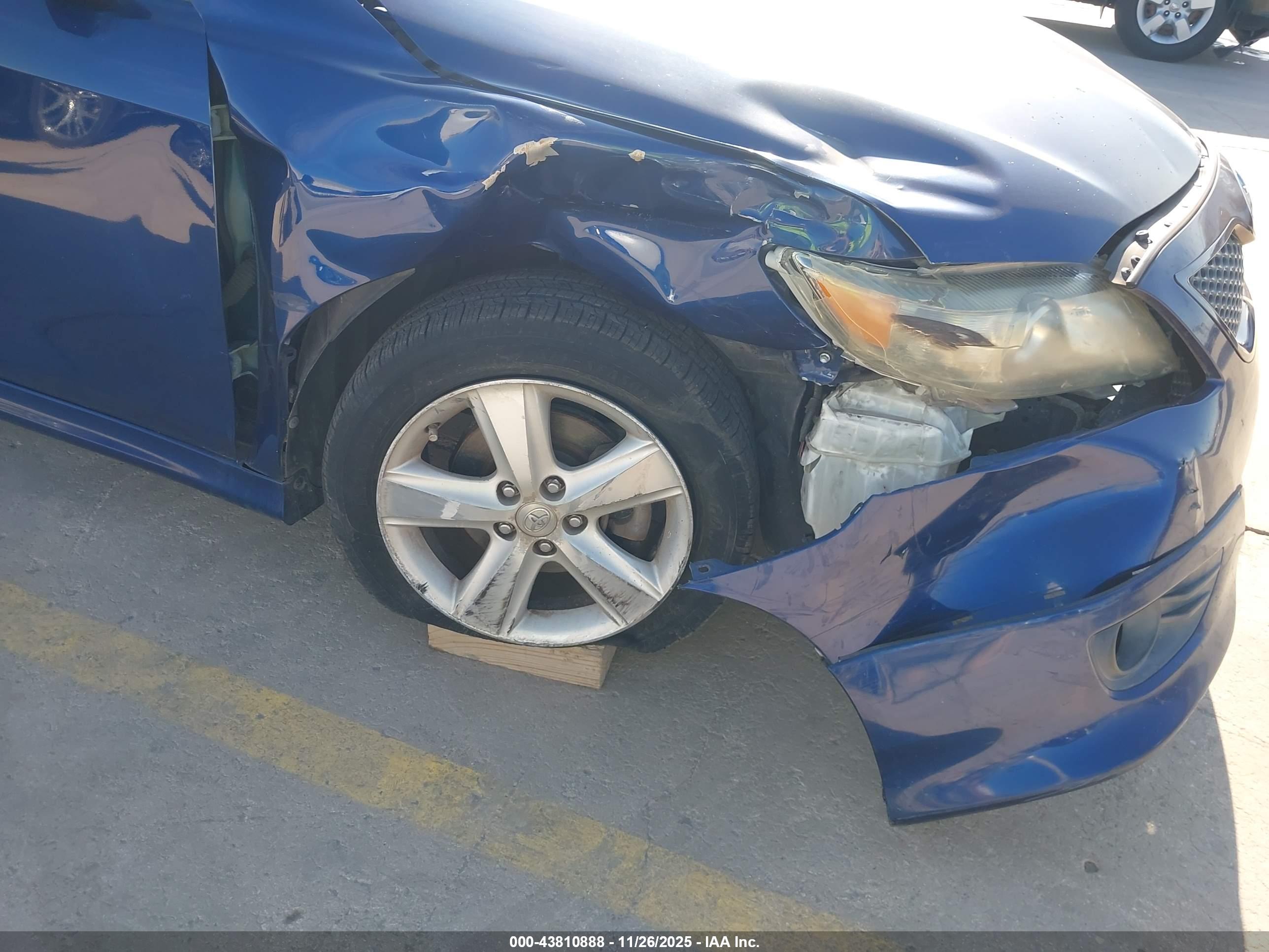 TOYOTA CAMRY image 6
