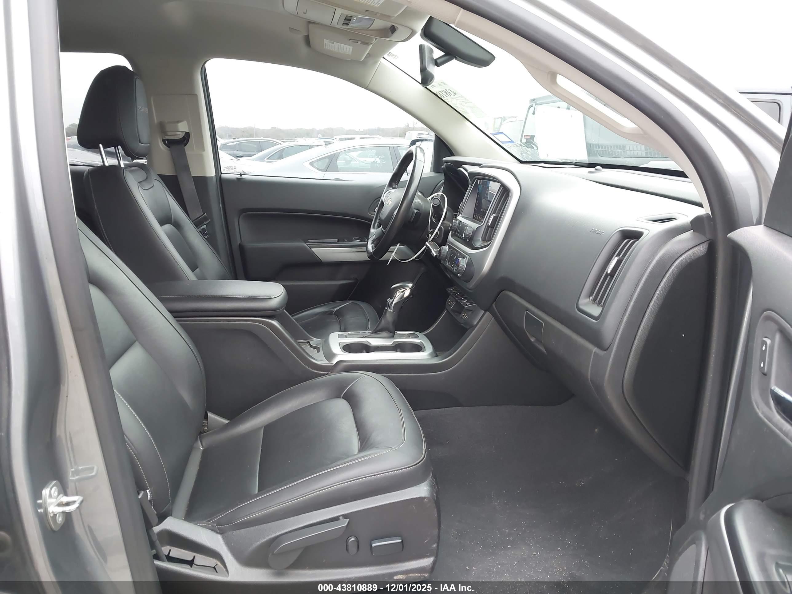 CHEVROLET COLORADO image 5