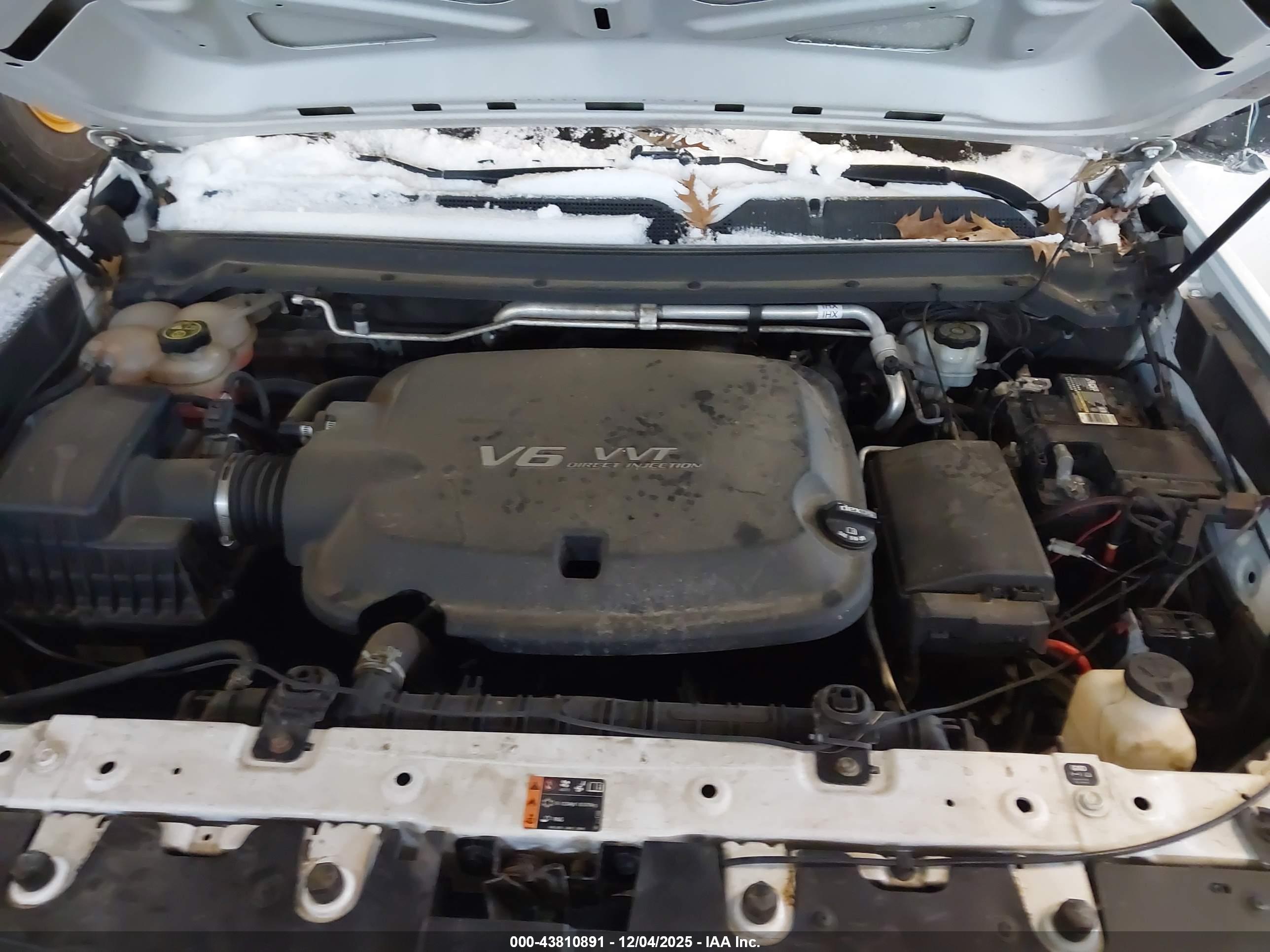 CHEVROLET COLORADO image 10
