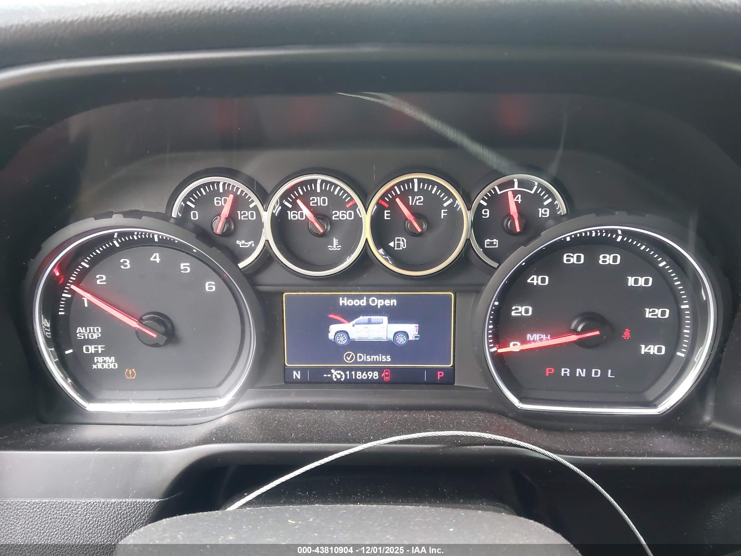 CHEVROLET SILVERADO image 7