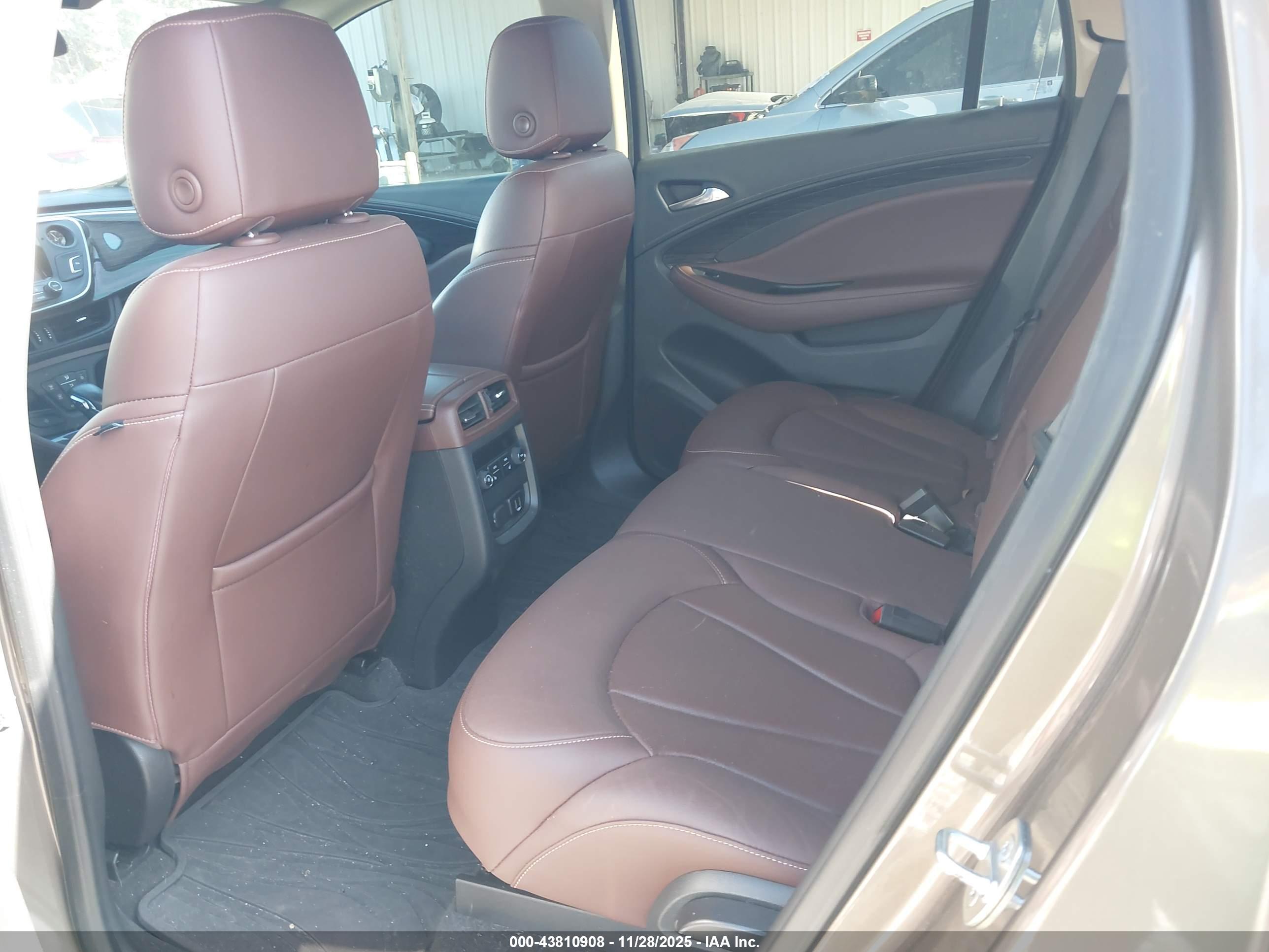 BUICK ENVISION image 8