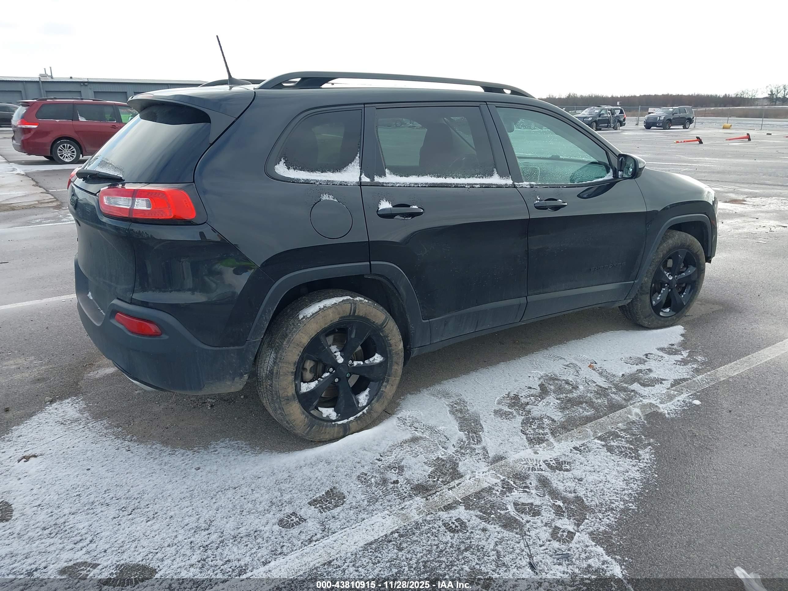 JEEP CHEROKEE image 4