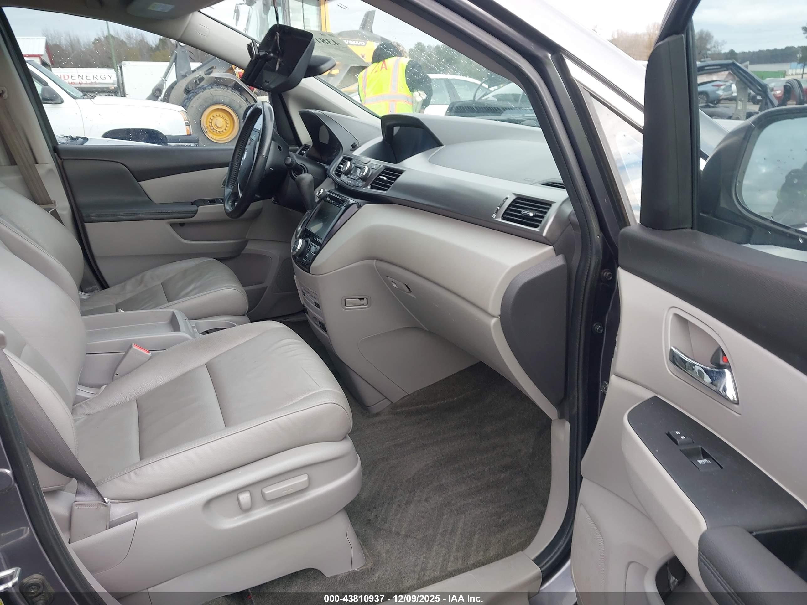 HONDA ODYSSEY image 5