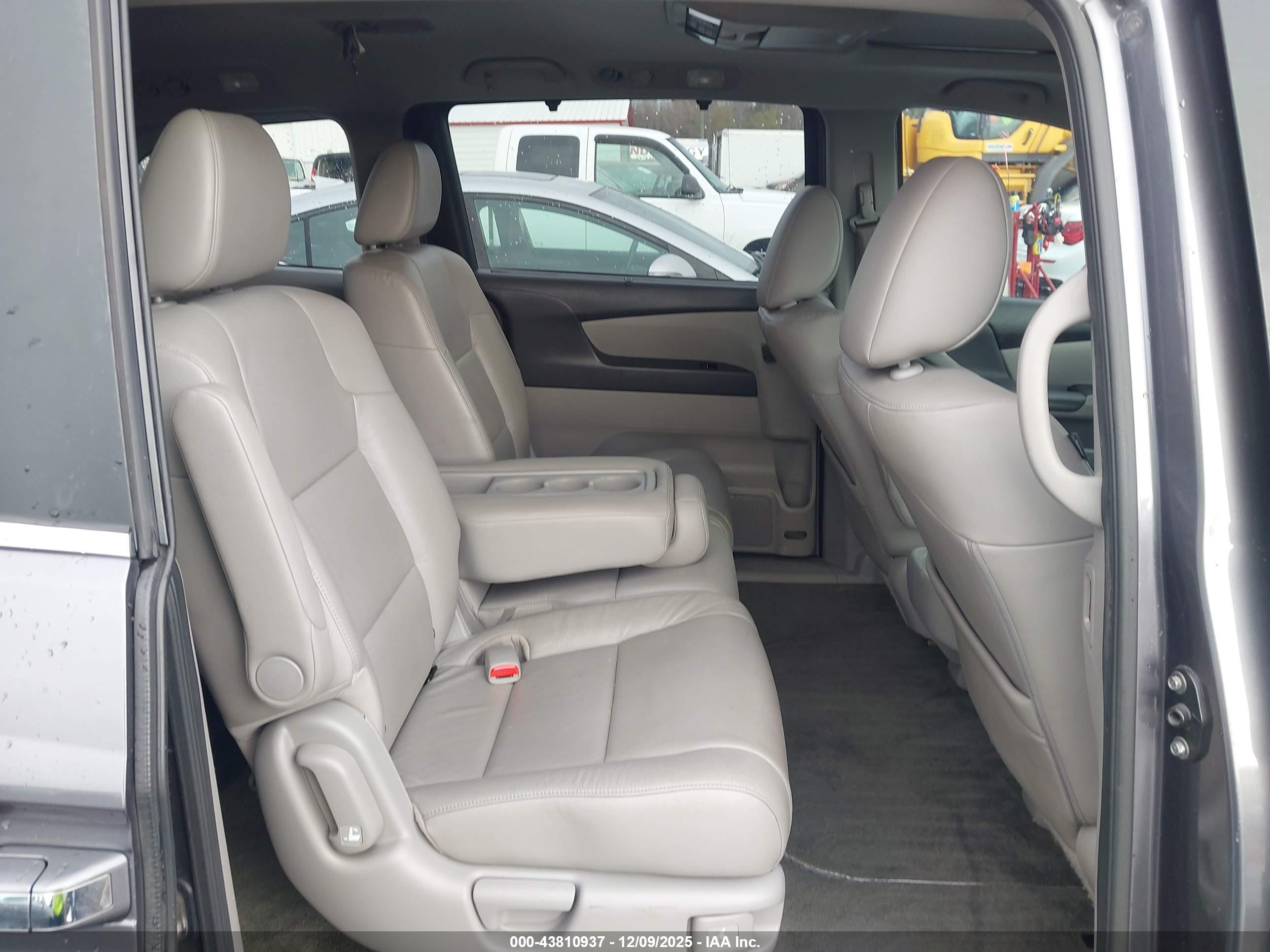 HONDA ODYSSEY image 8
