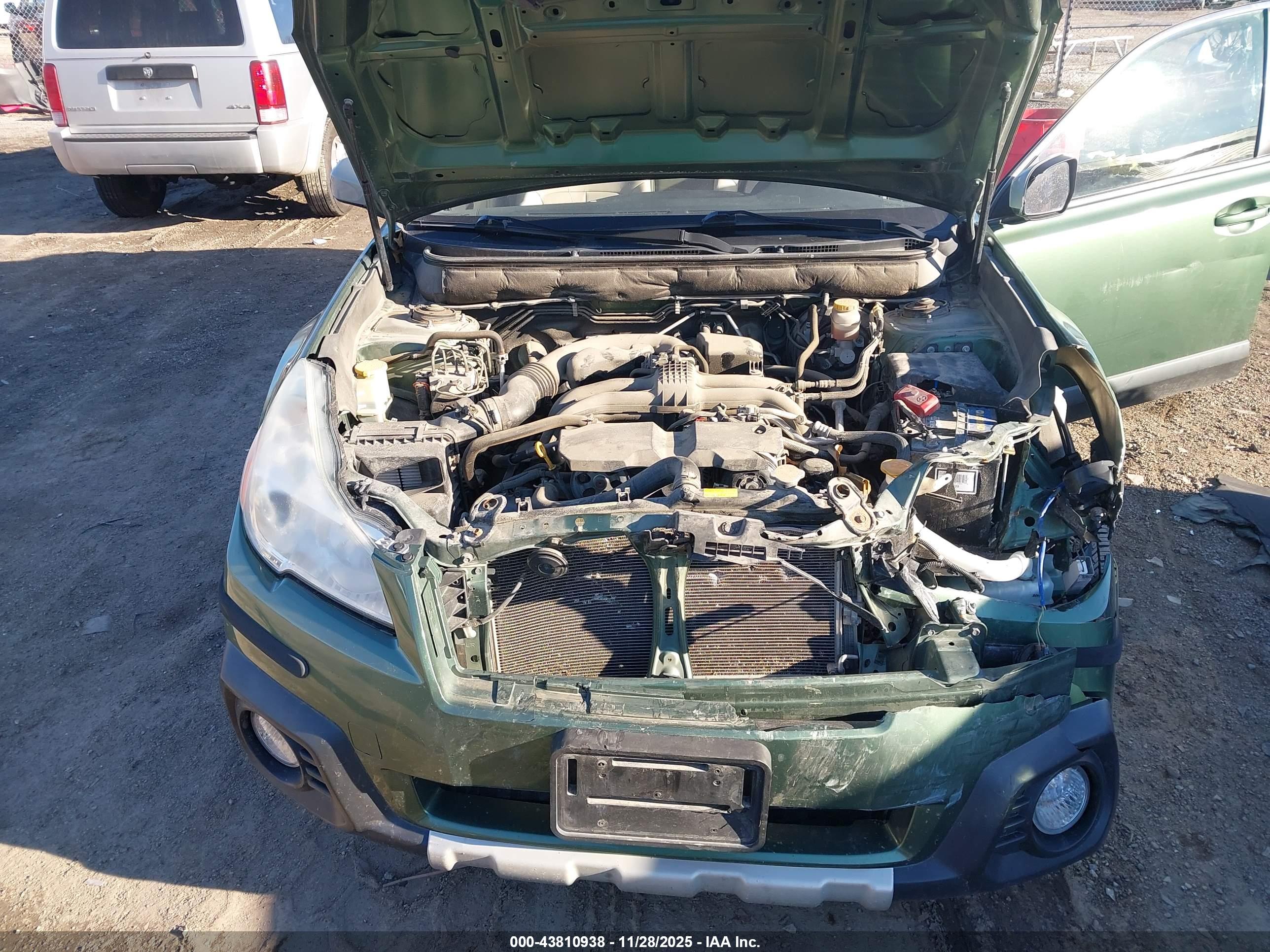 SUBARU OUTBACK image 10