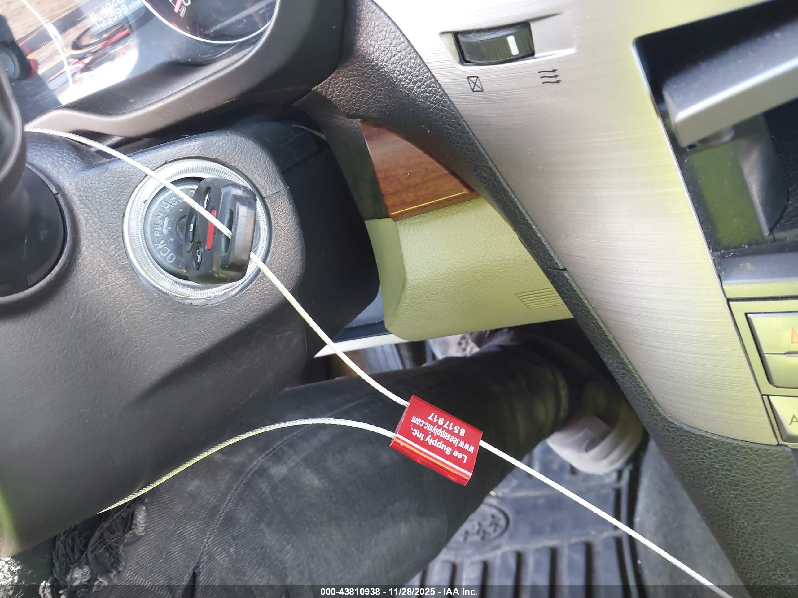 SUBARU OUTBACK image 11