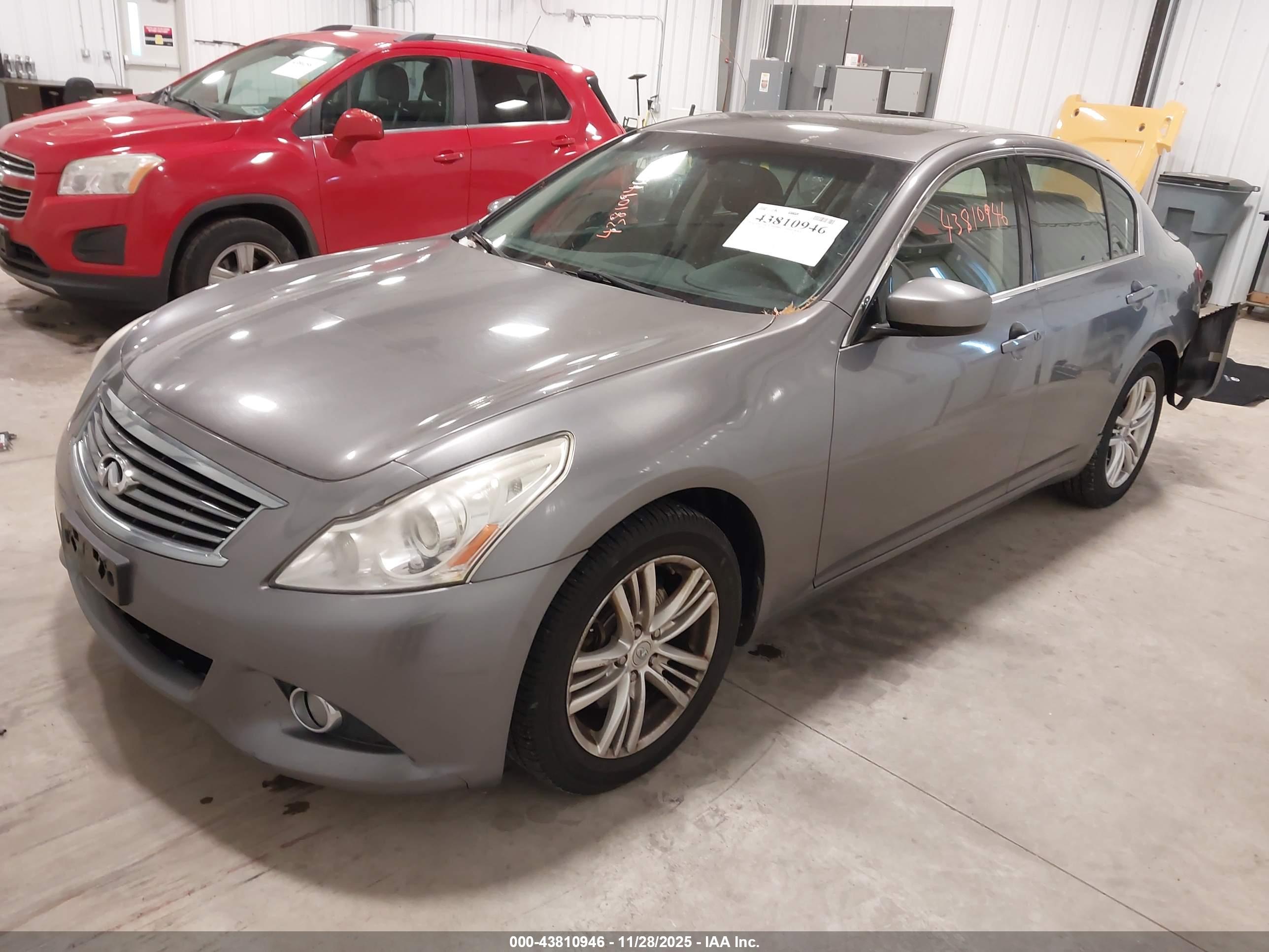 INFINITI G37X image 2