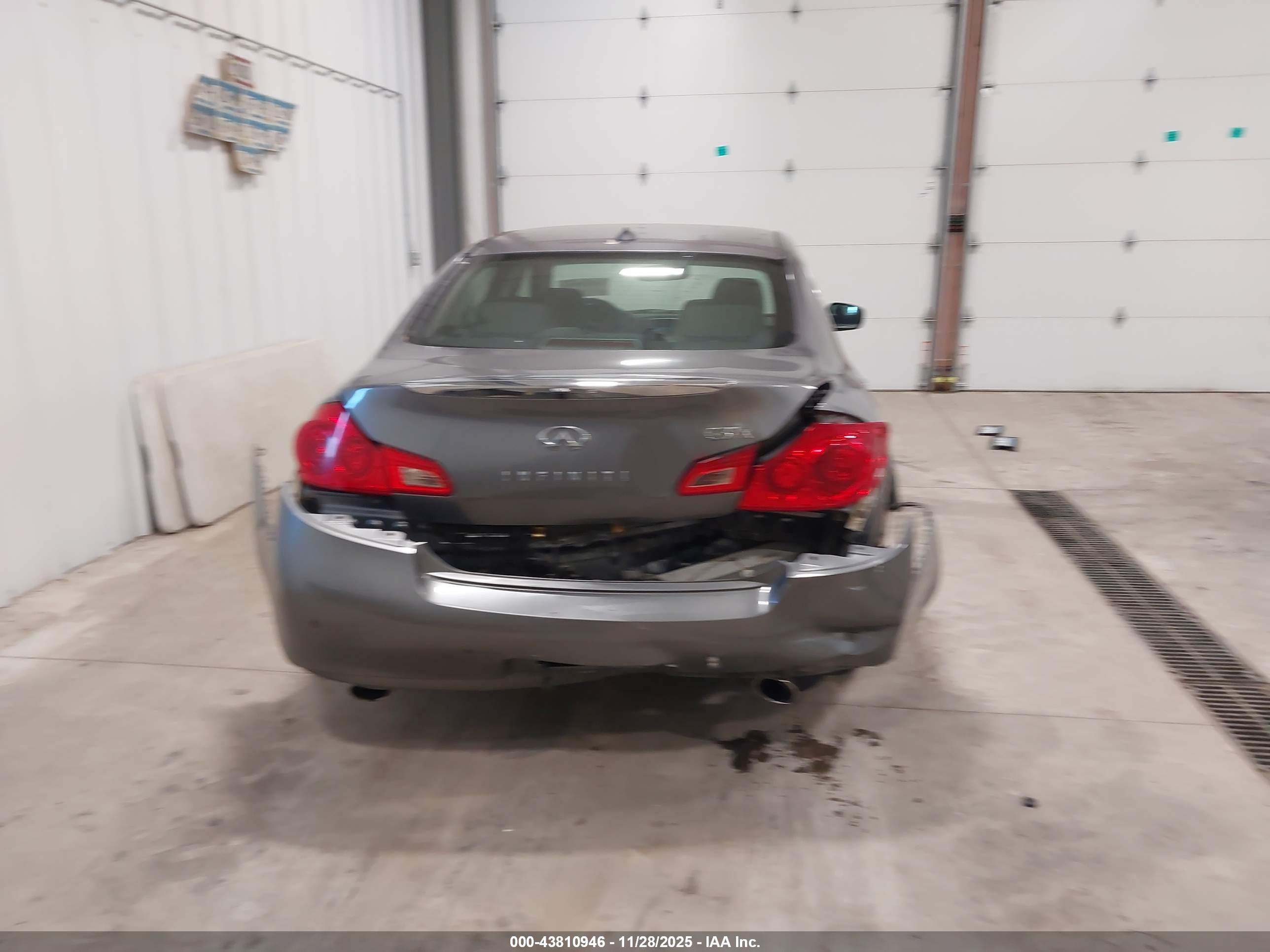 INFINITI G37X image 6