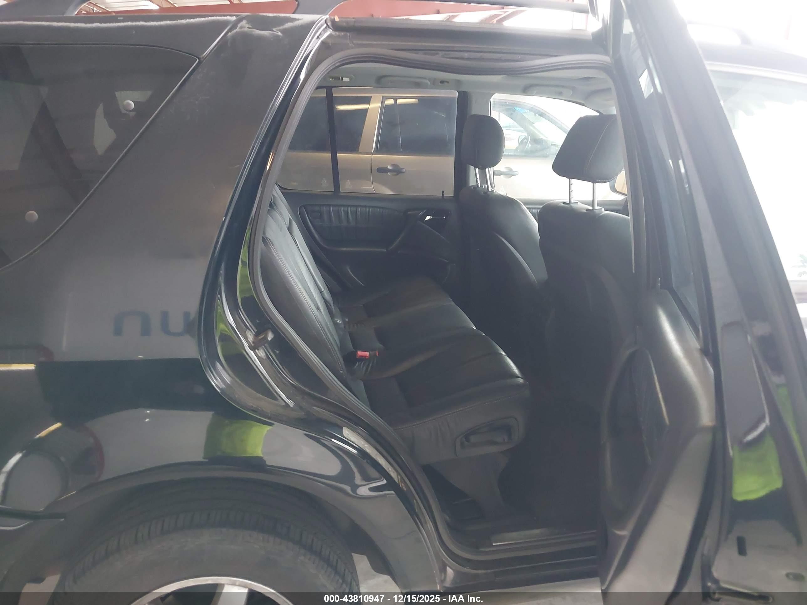 MERCEDES-BENZ ML image 8