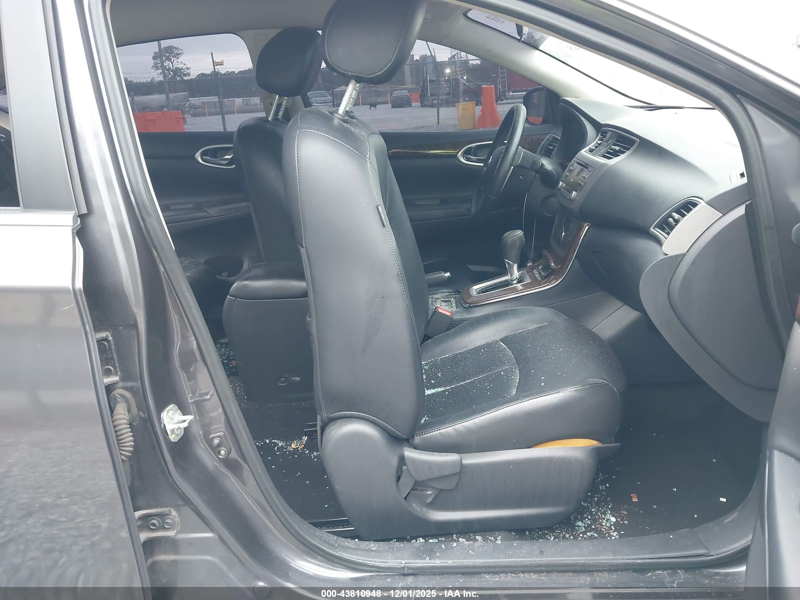NISSAN SENTRA image 5