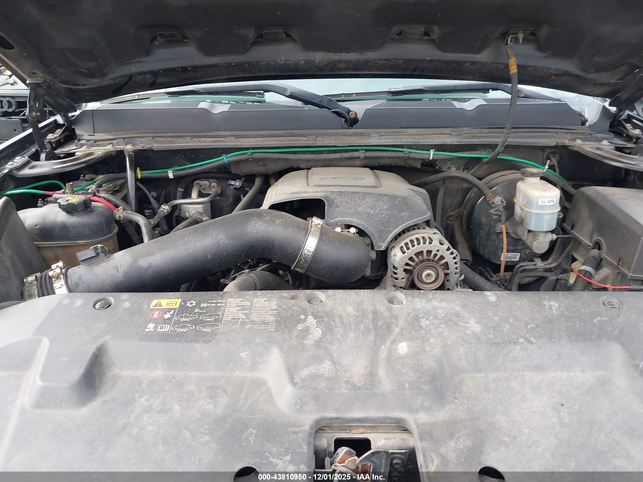 CHEVROLET SILVERADO image 10