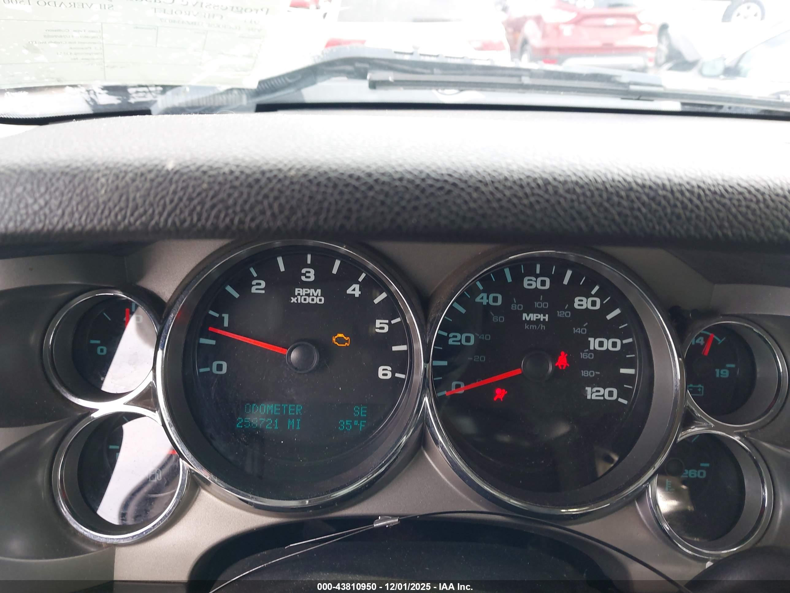 CHEVROLET SILVERADO image 7