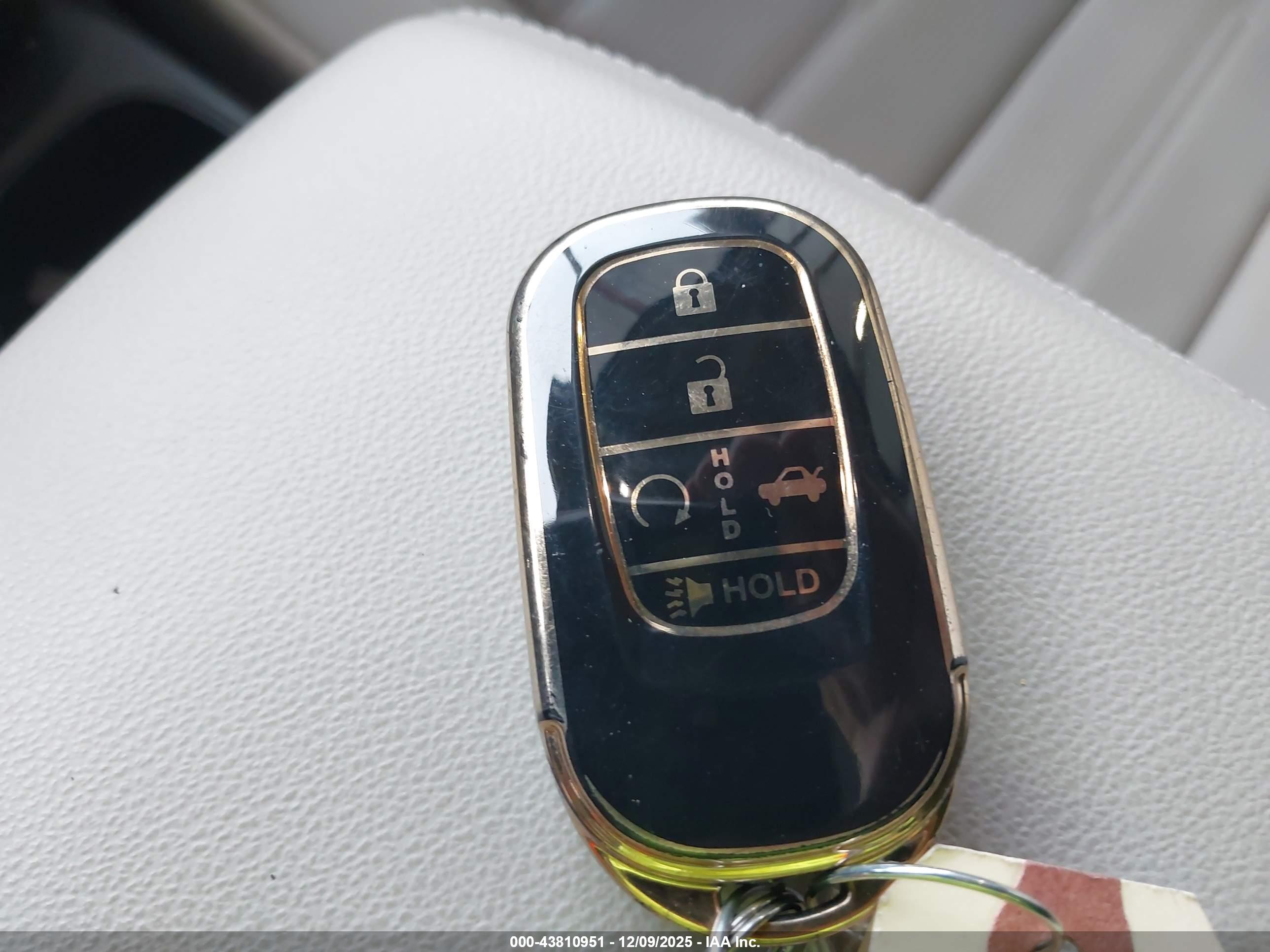 HONDA CR-V image 11