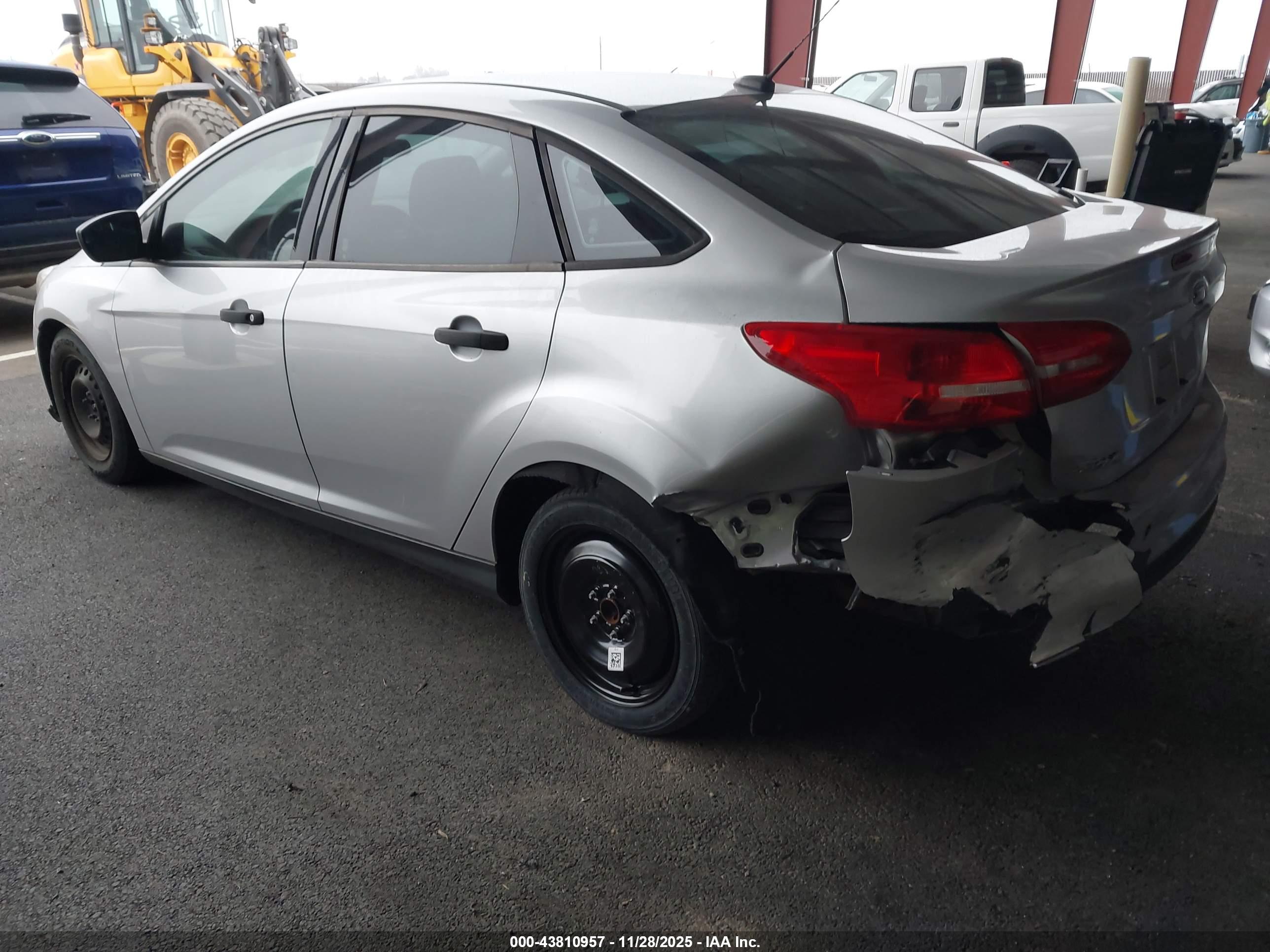 FORD FOCUS image 3