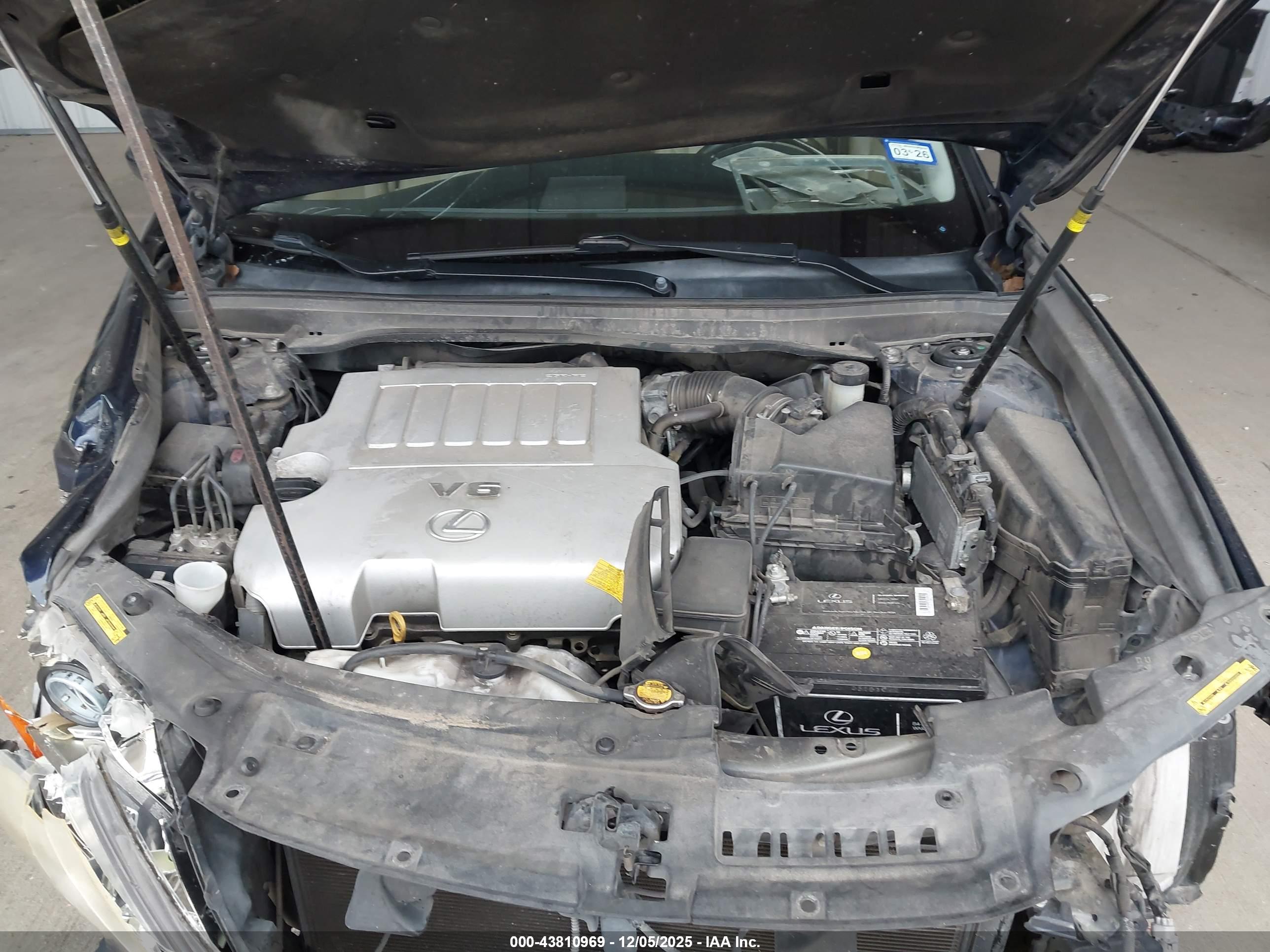 LEXUS ES image 10