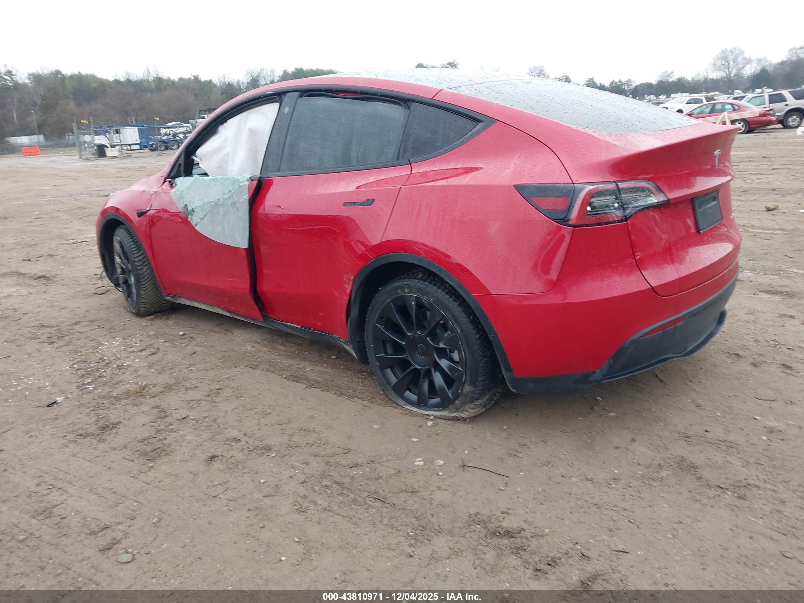 TESLA MODEL image 3