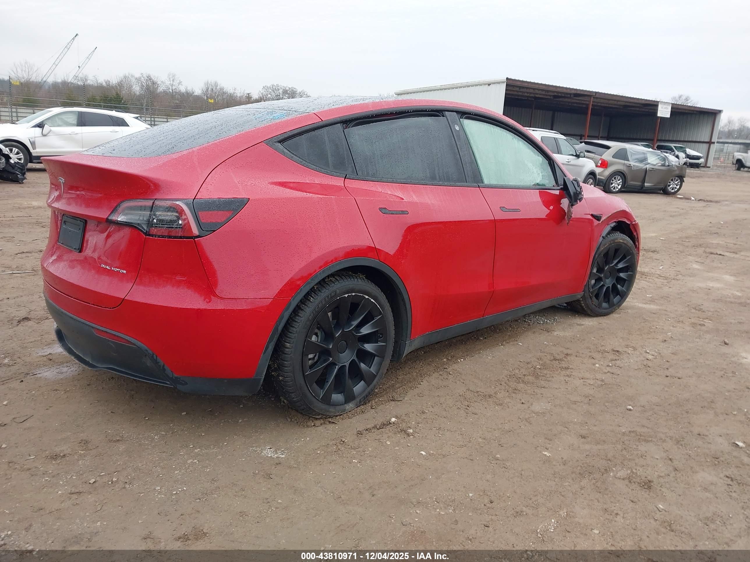 TESLA MODEL image 4