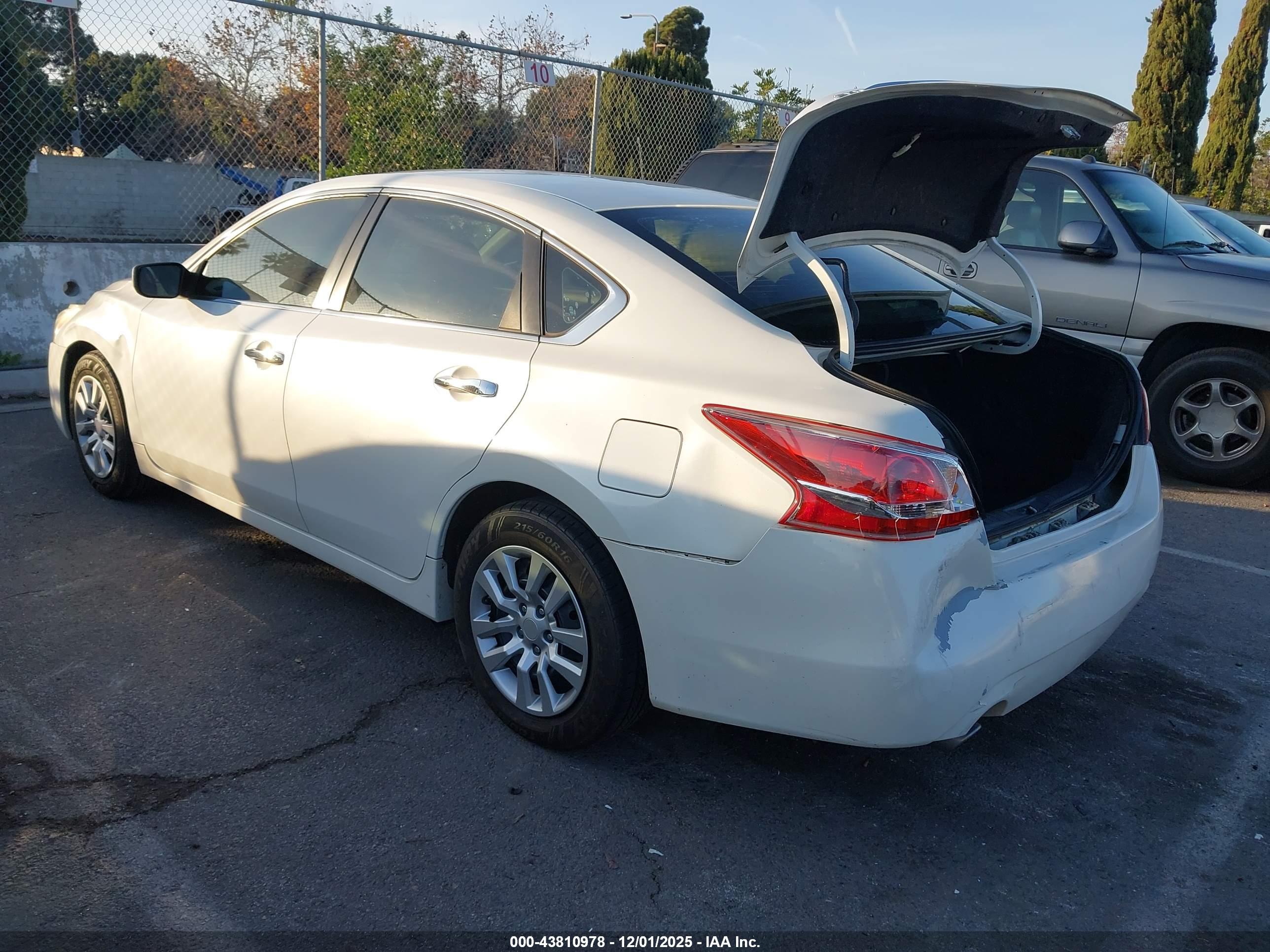 NISSAN ALTIMA image 3
