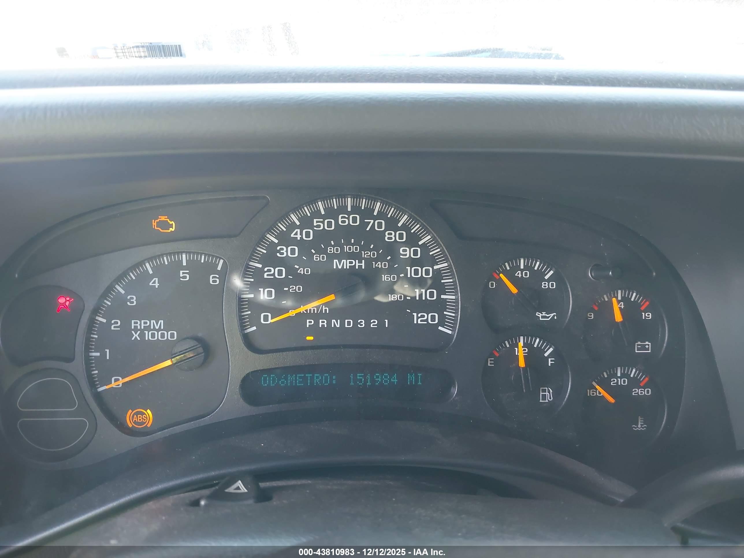 CHEVROLET SILVERADO image 7