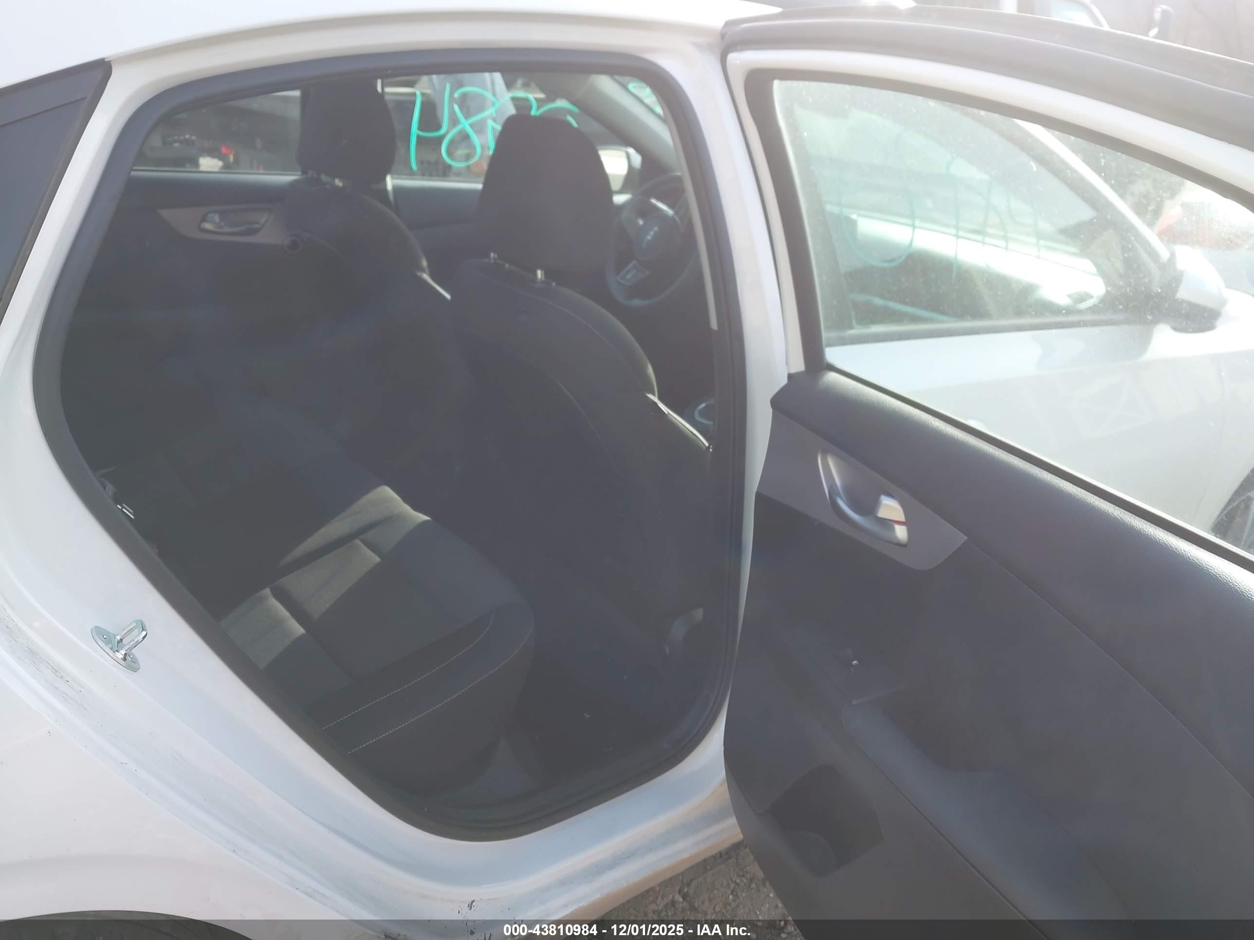 KIA FORTE image 8