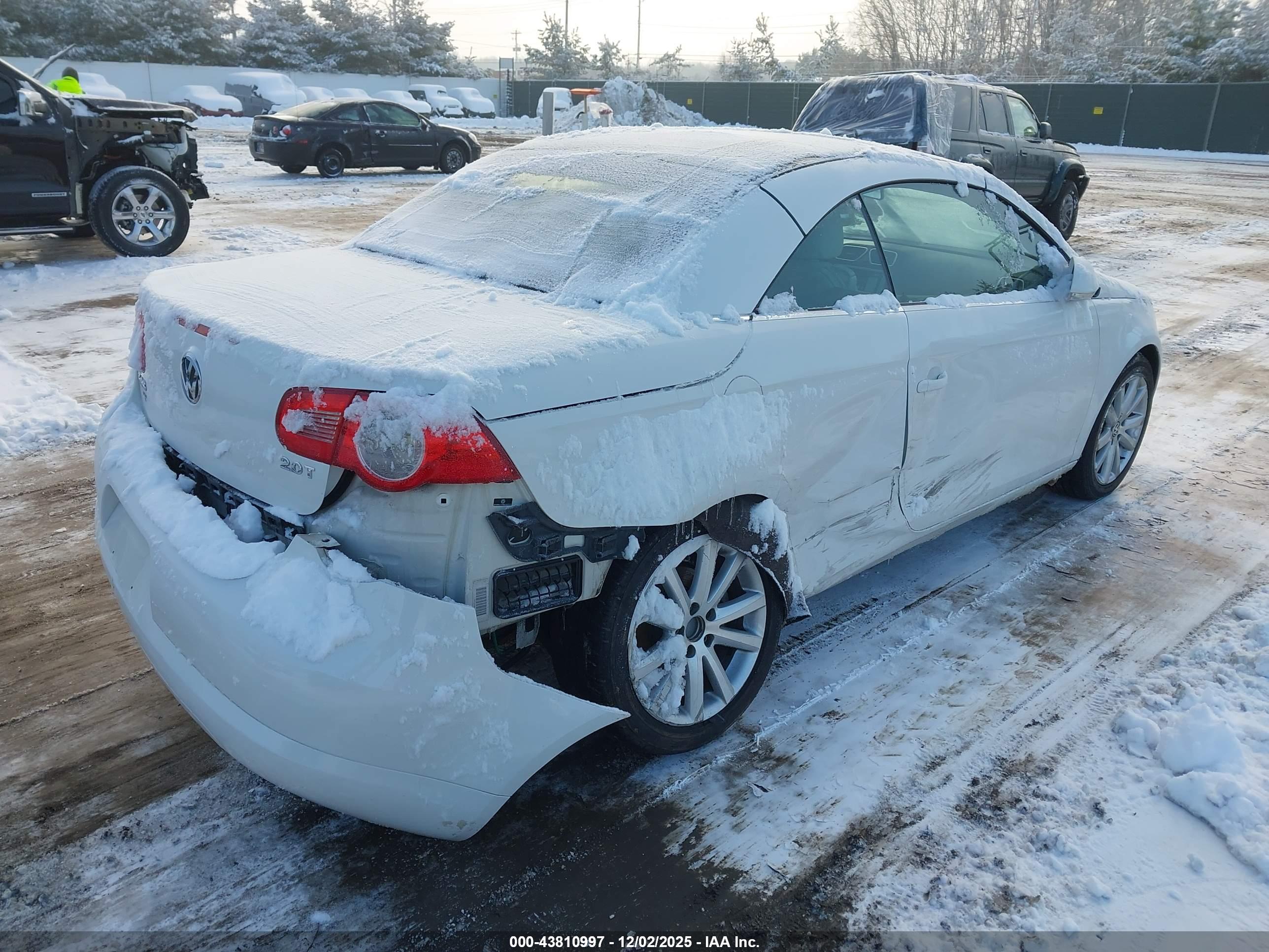 VOLKSWAGEN EOS image 6
