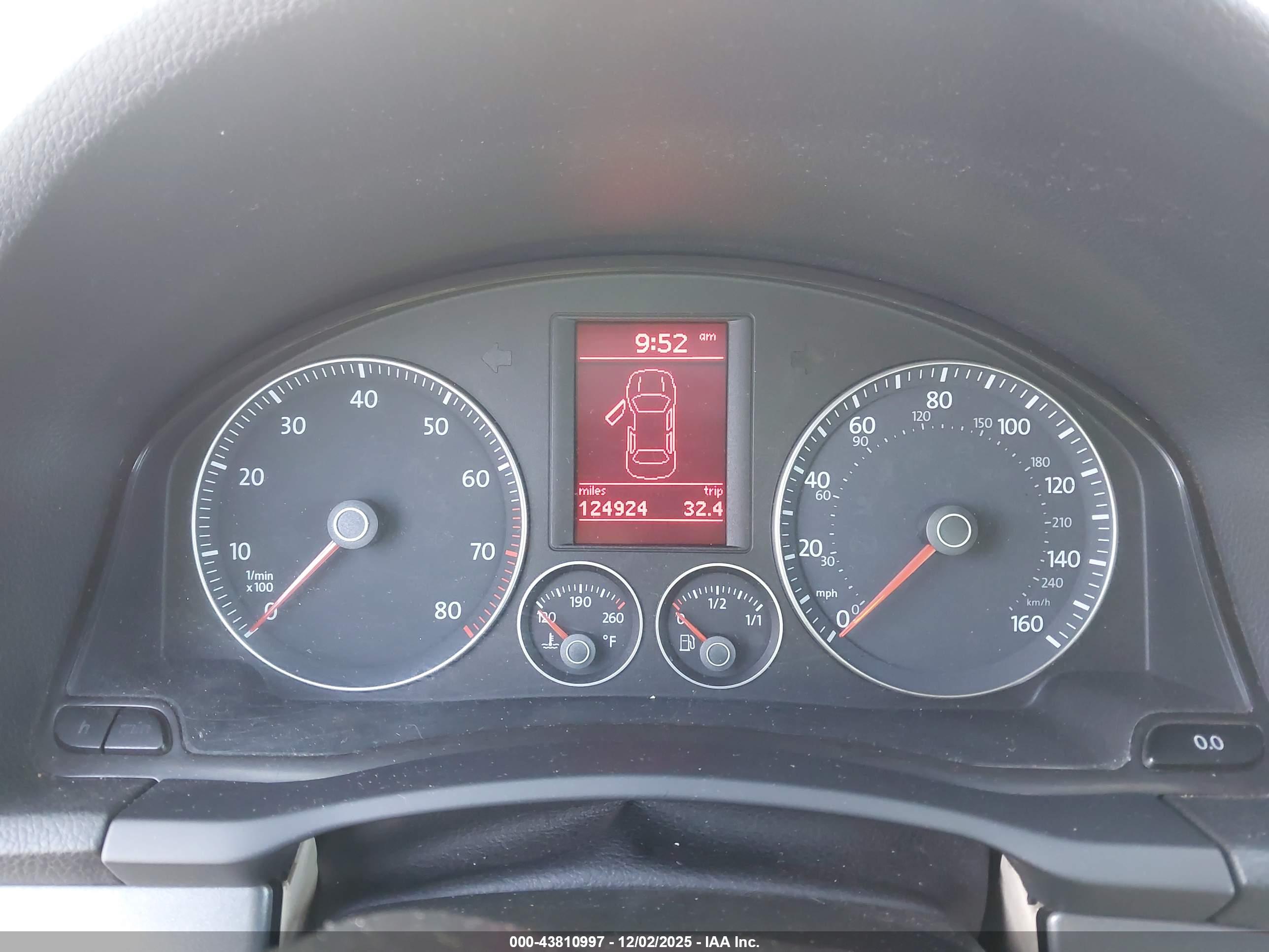 VOLKSWAGEN EOS image 7