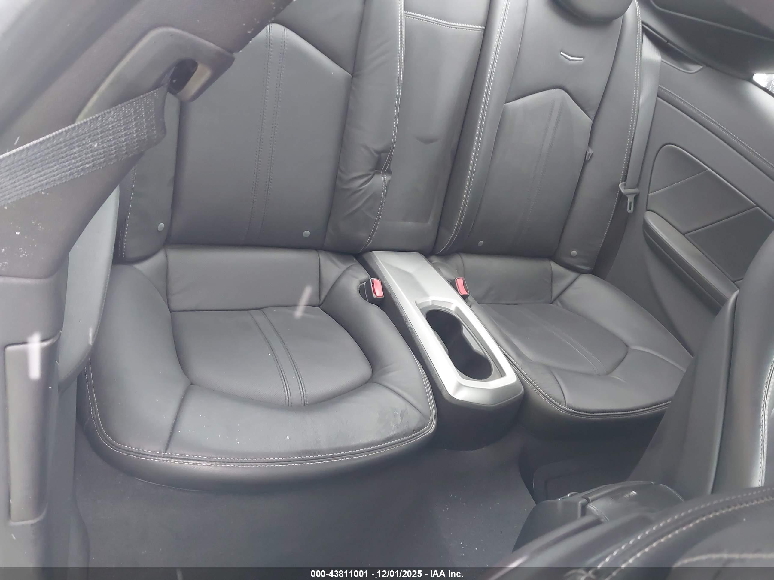 CADILLAC CTS image 8