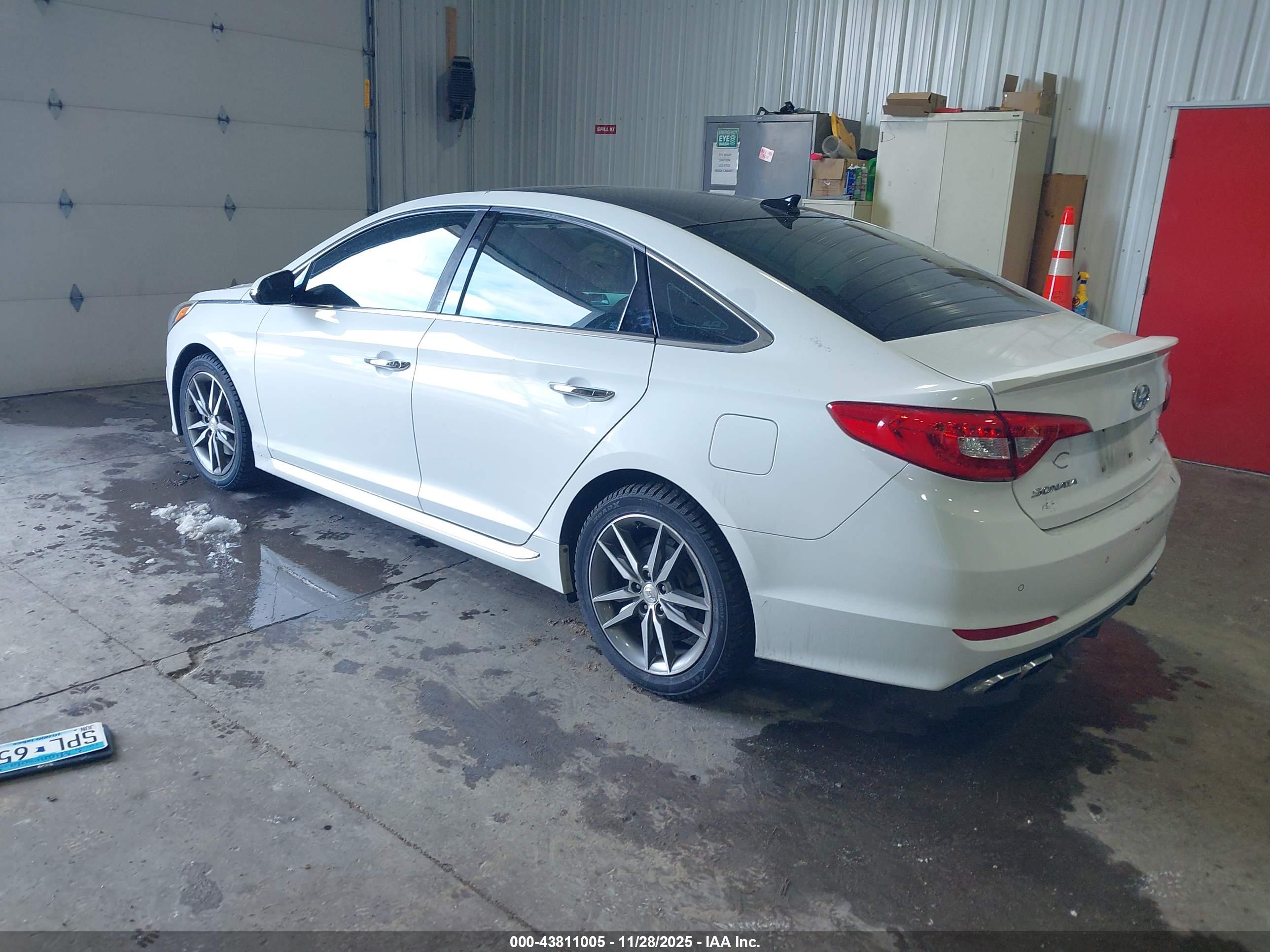 HYUNDAI SONATA image 3