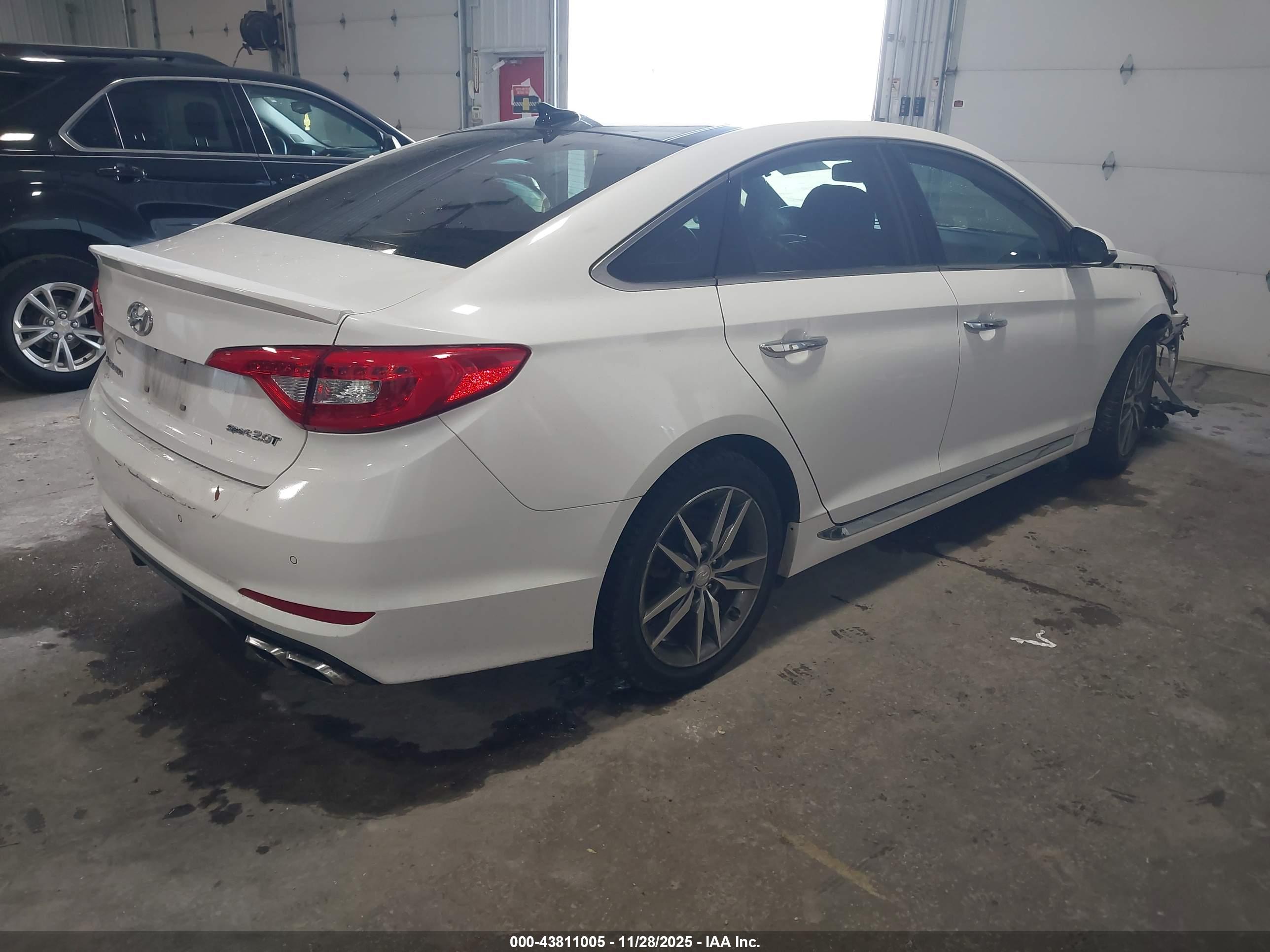 HYUNDAI SONATA image 4