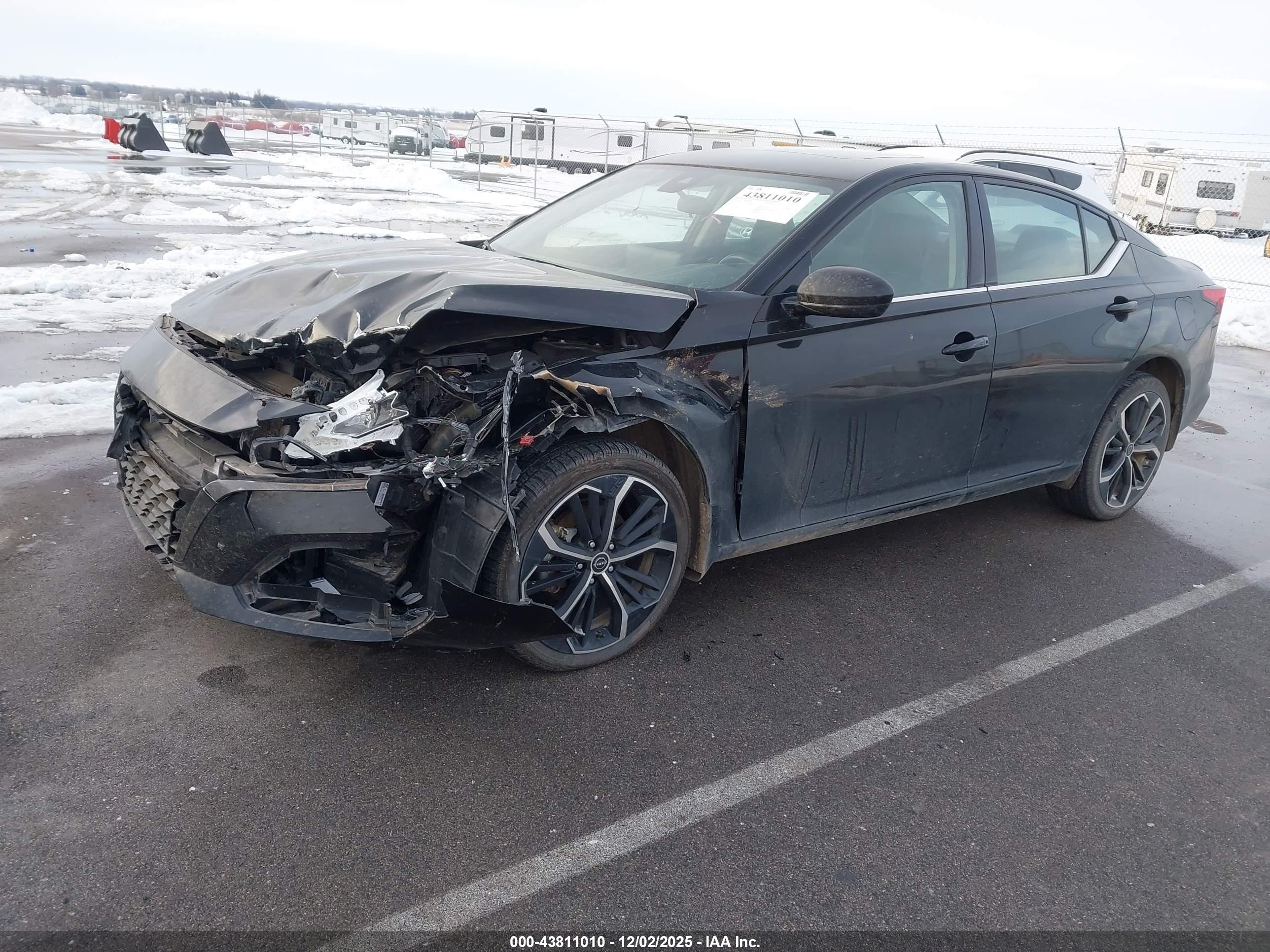 NISSAN ALTIMA image 2