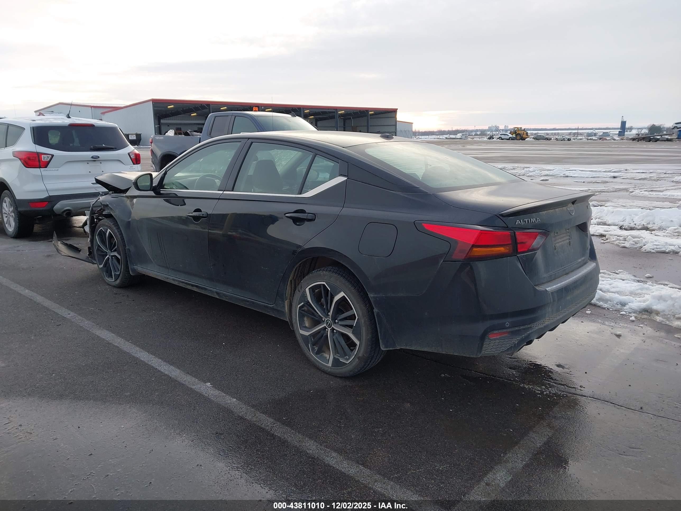 NISSAN ALTIMA image 3