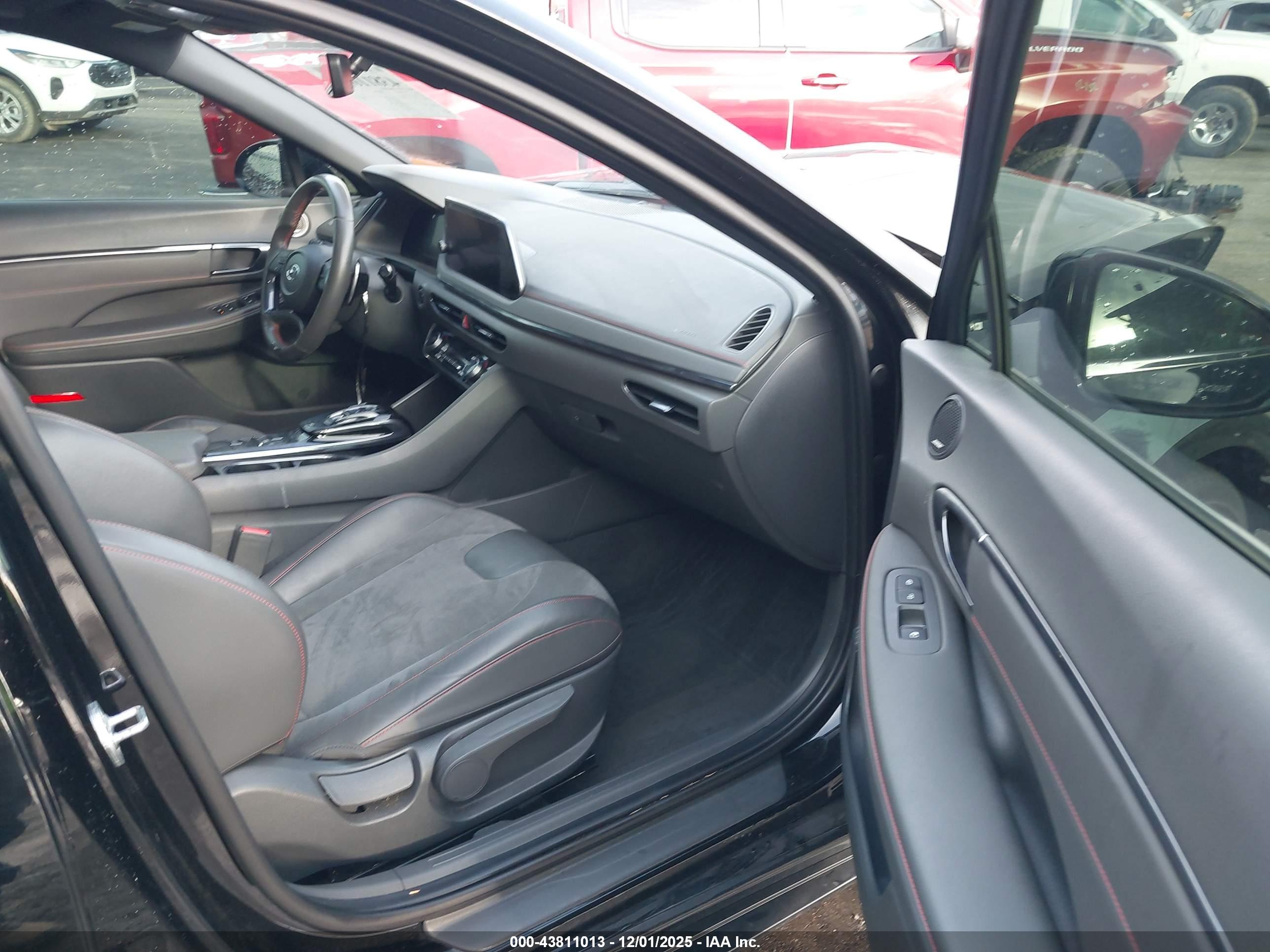 HYUNDAI SONATA image 5