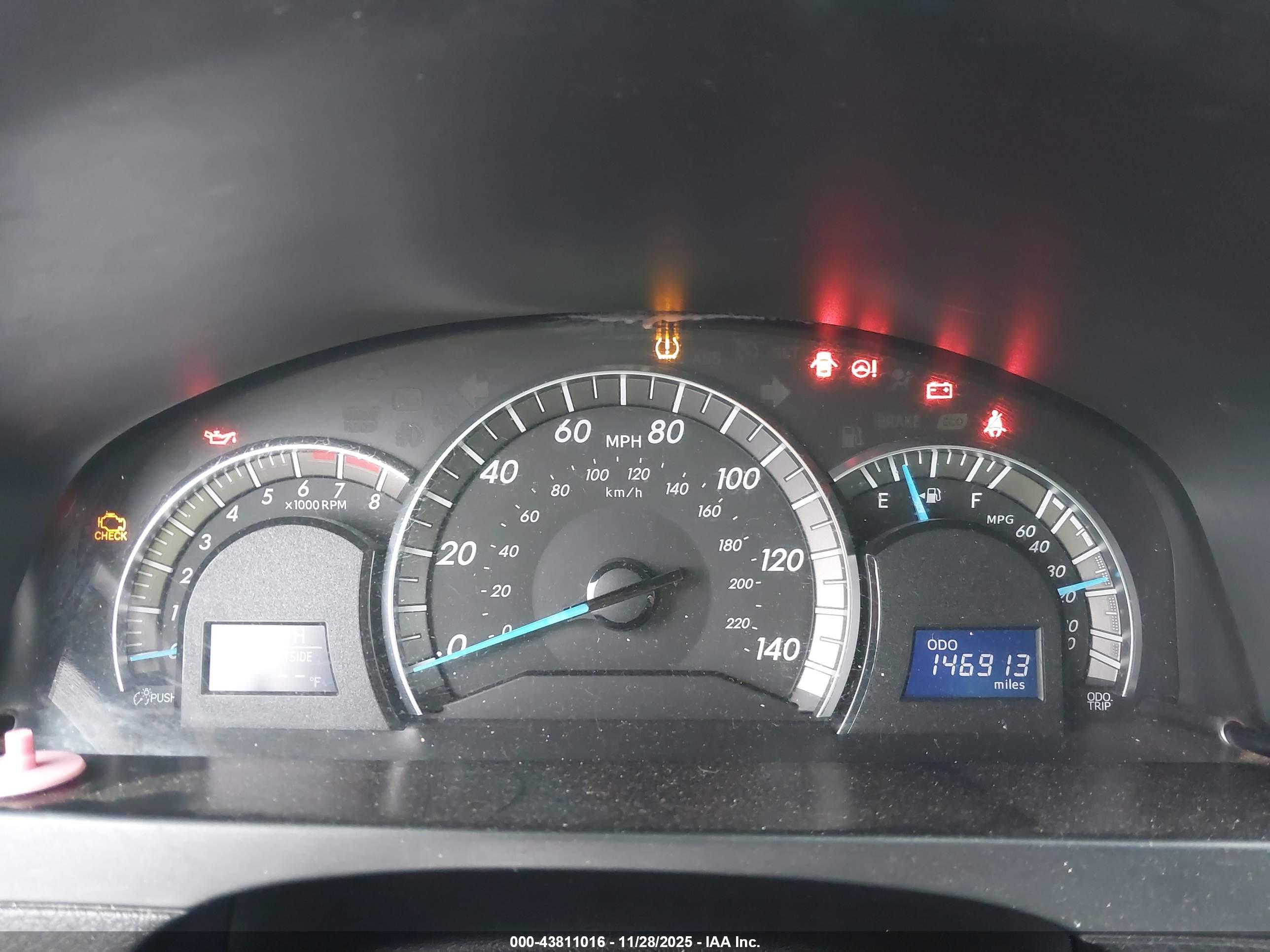 TOYOTA CAMRY image 7