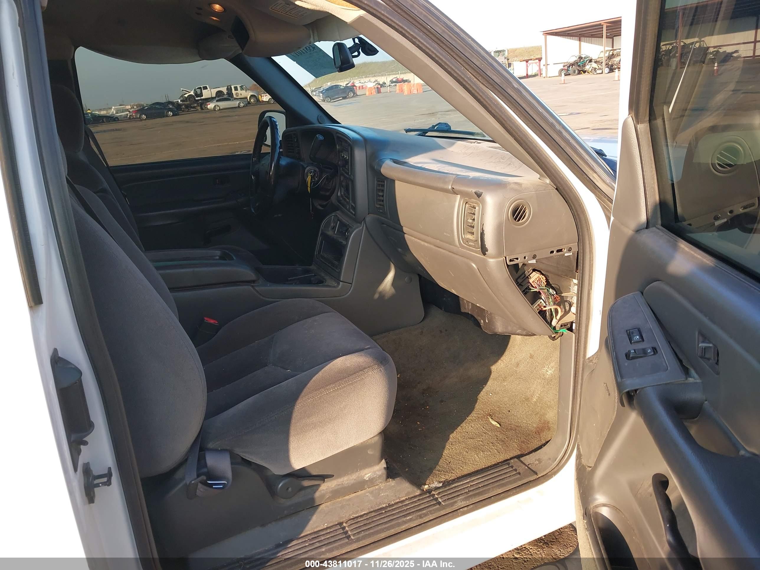 GMC SIERRA image 5