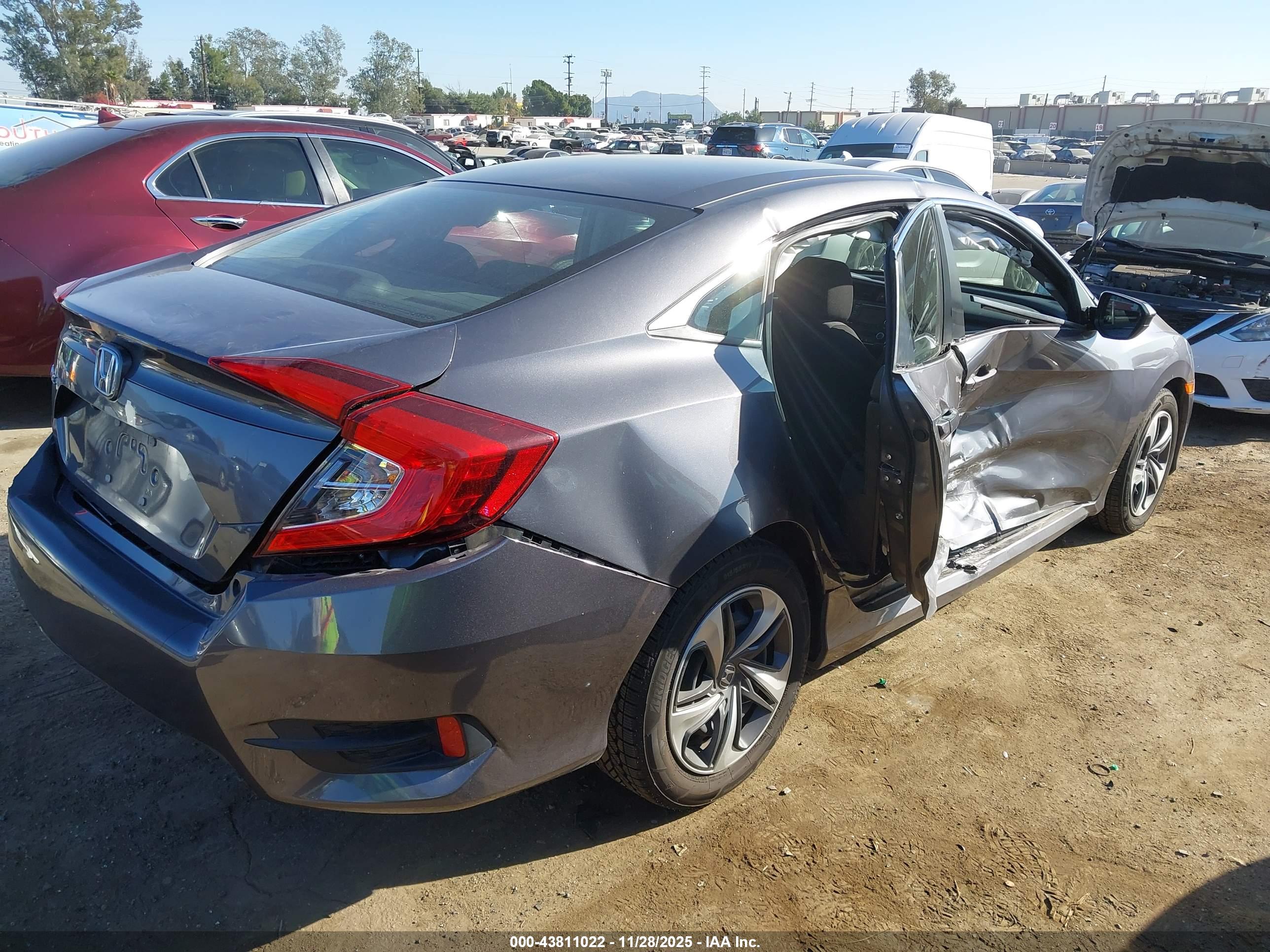HONDA CIVIC image 4
