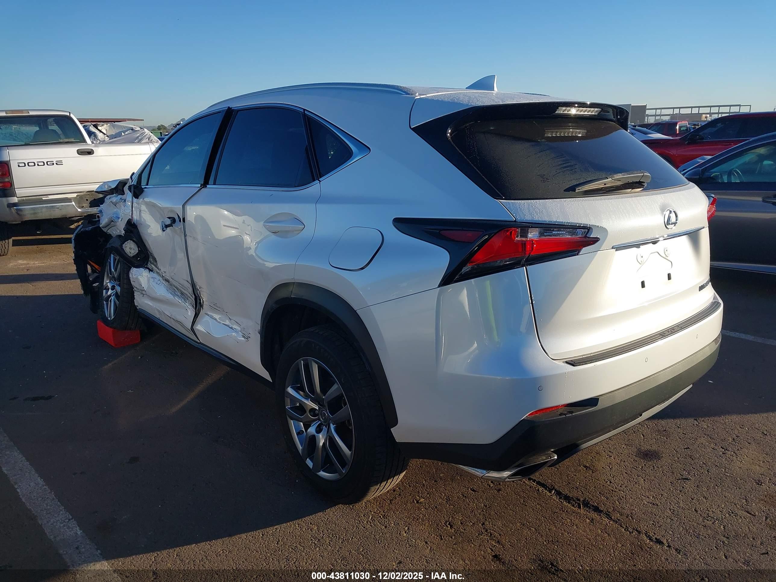 LEXUS NX image 3