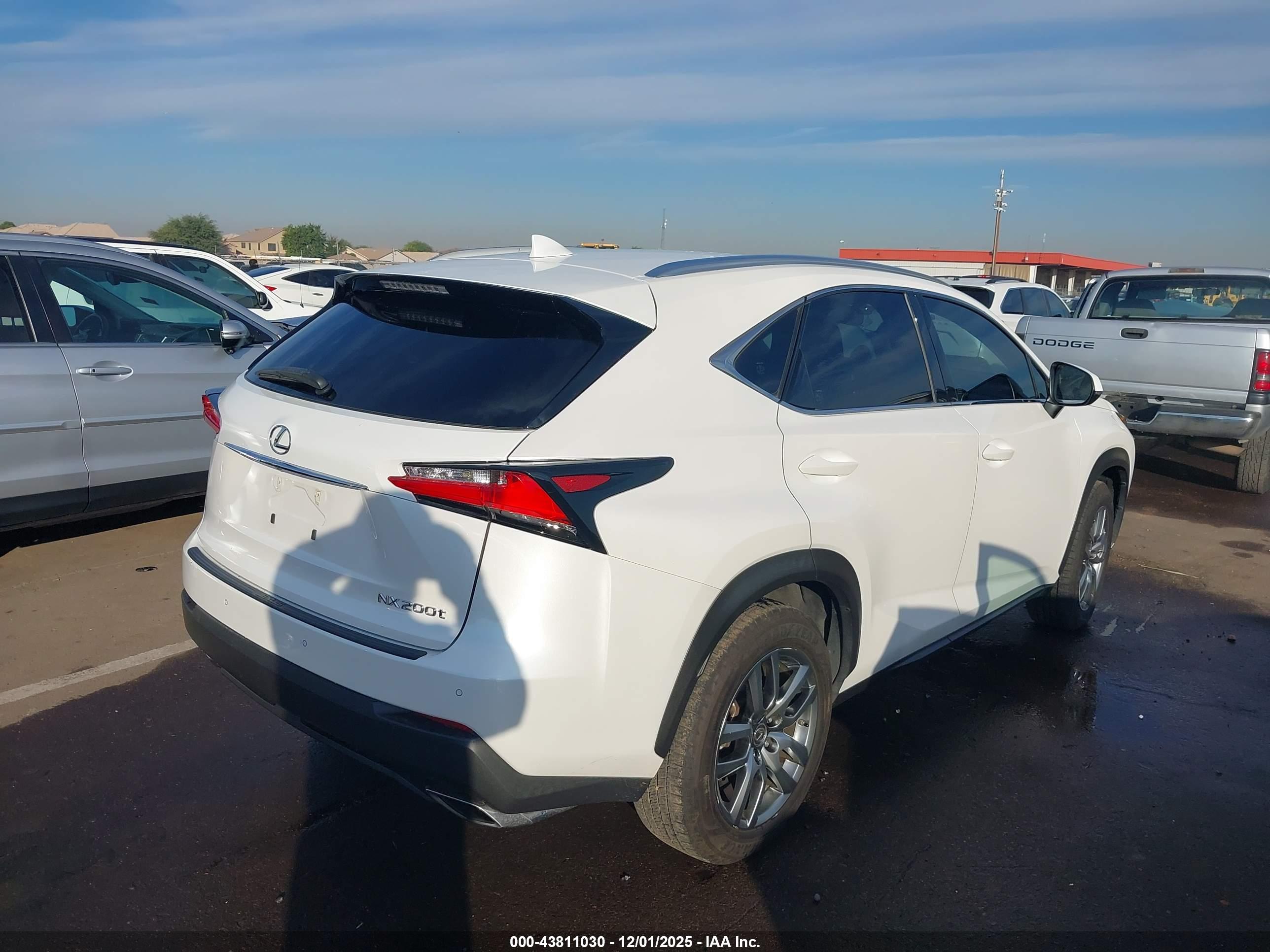 LEXUS NX image 4