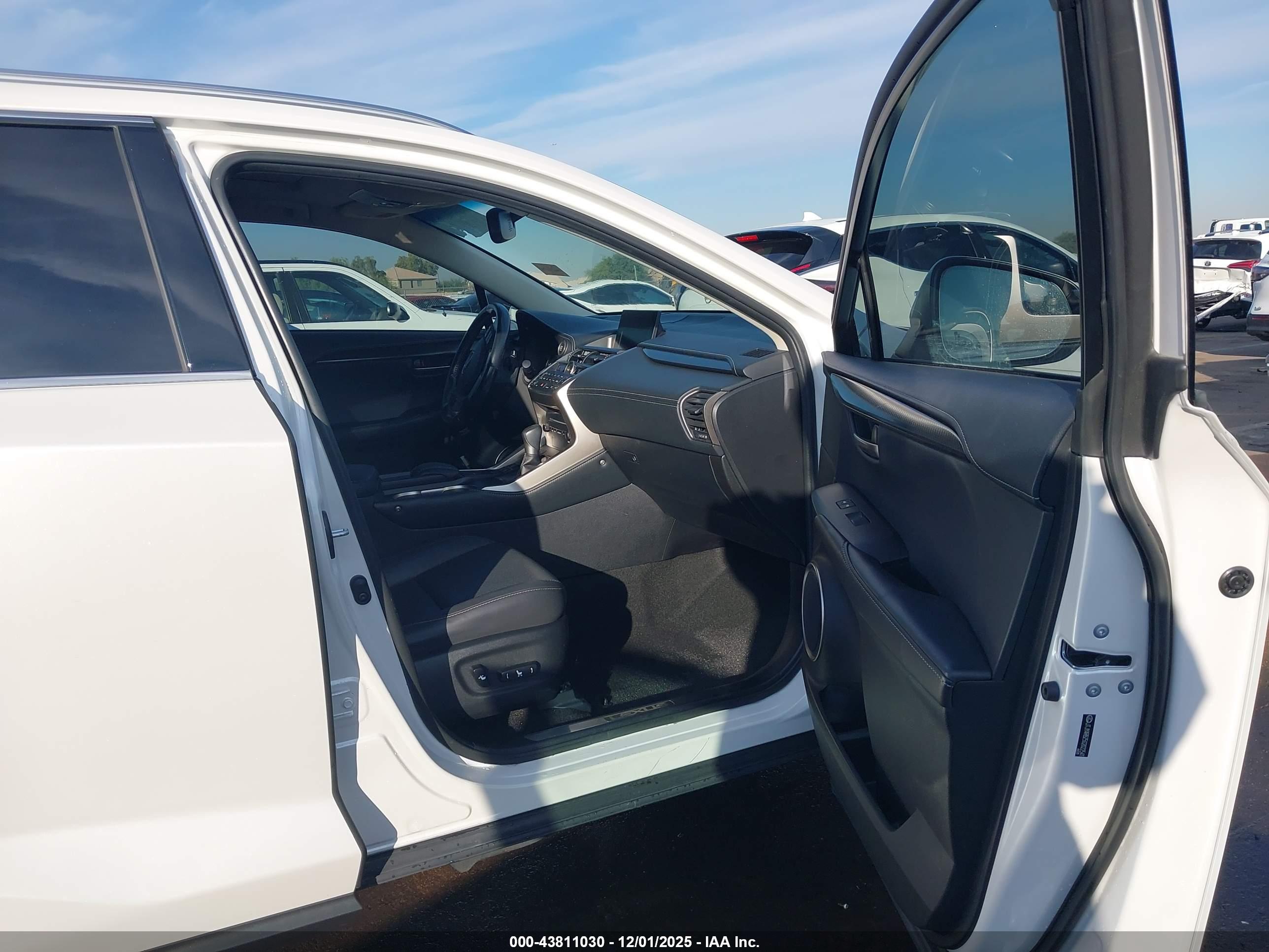 LEXUS NX image 5
