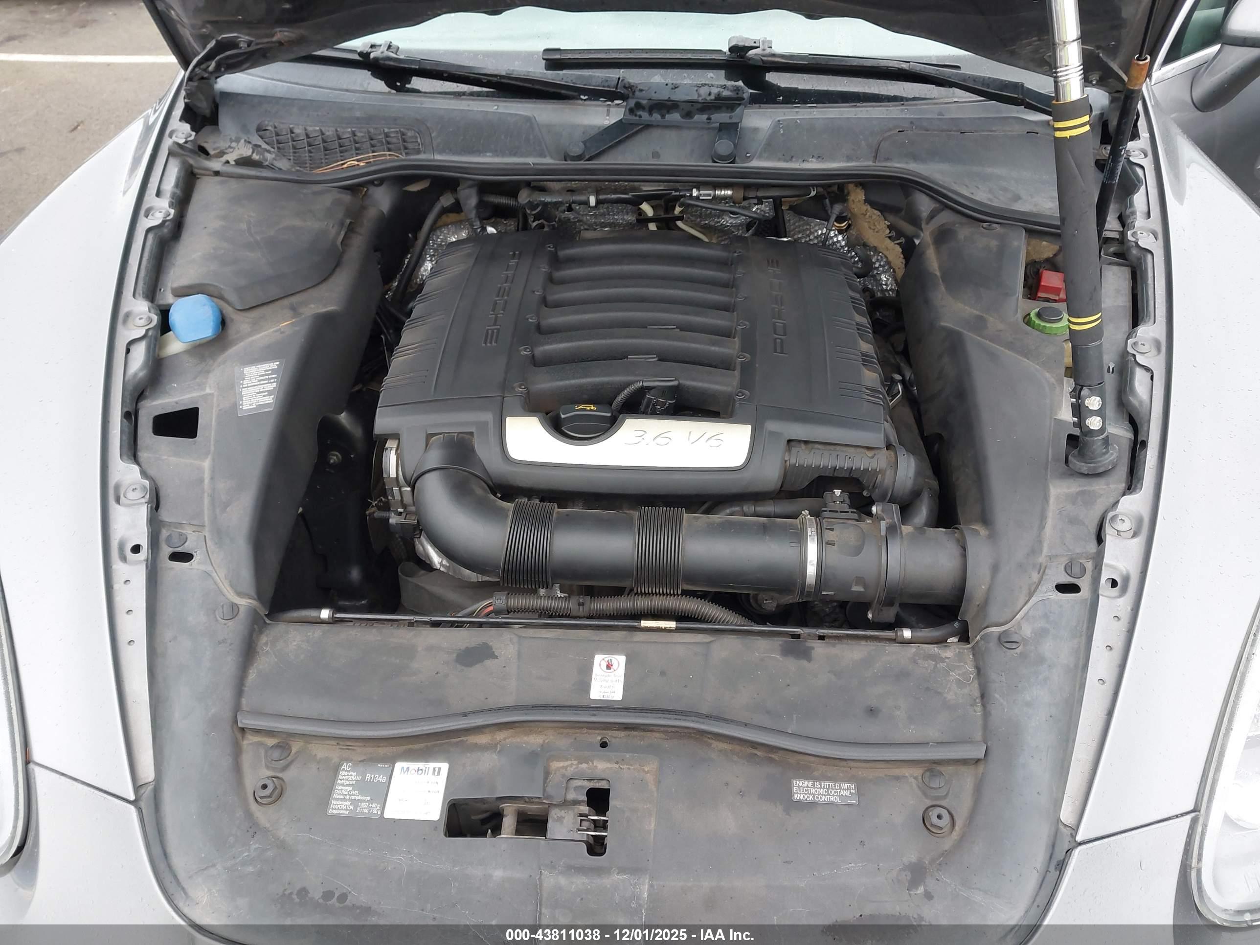 PORSCHE CAYENNE image 10