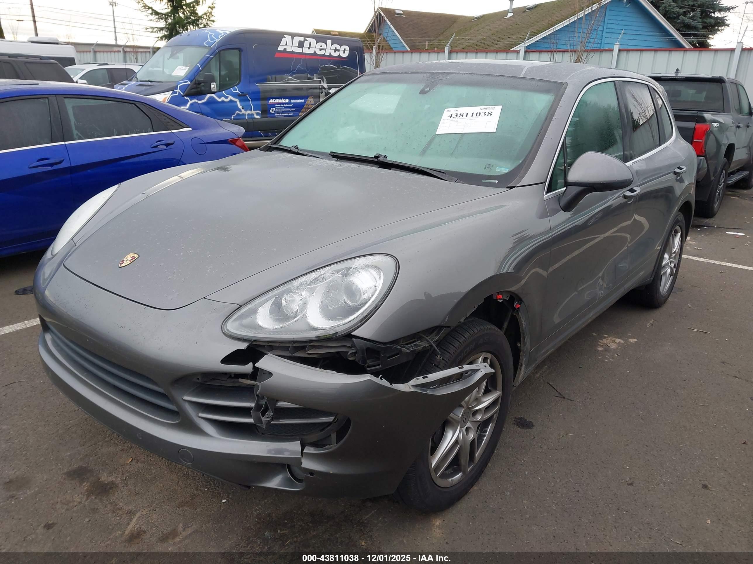 PORSCHE CAYENNE image 2