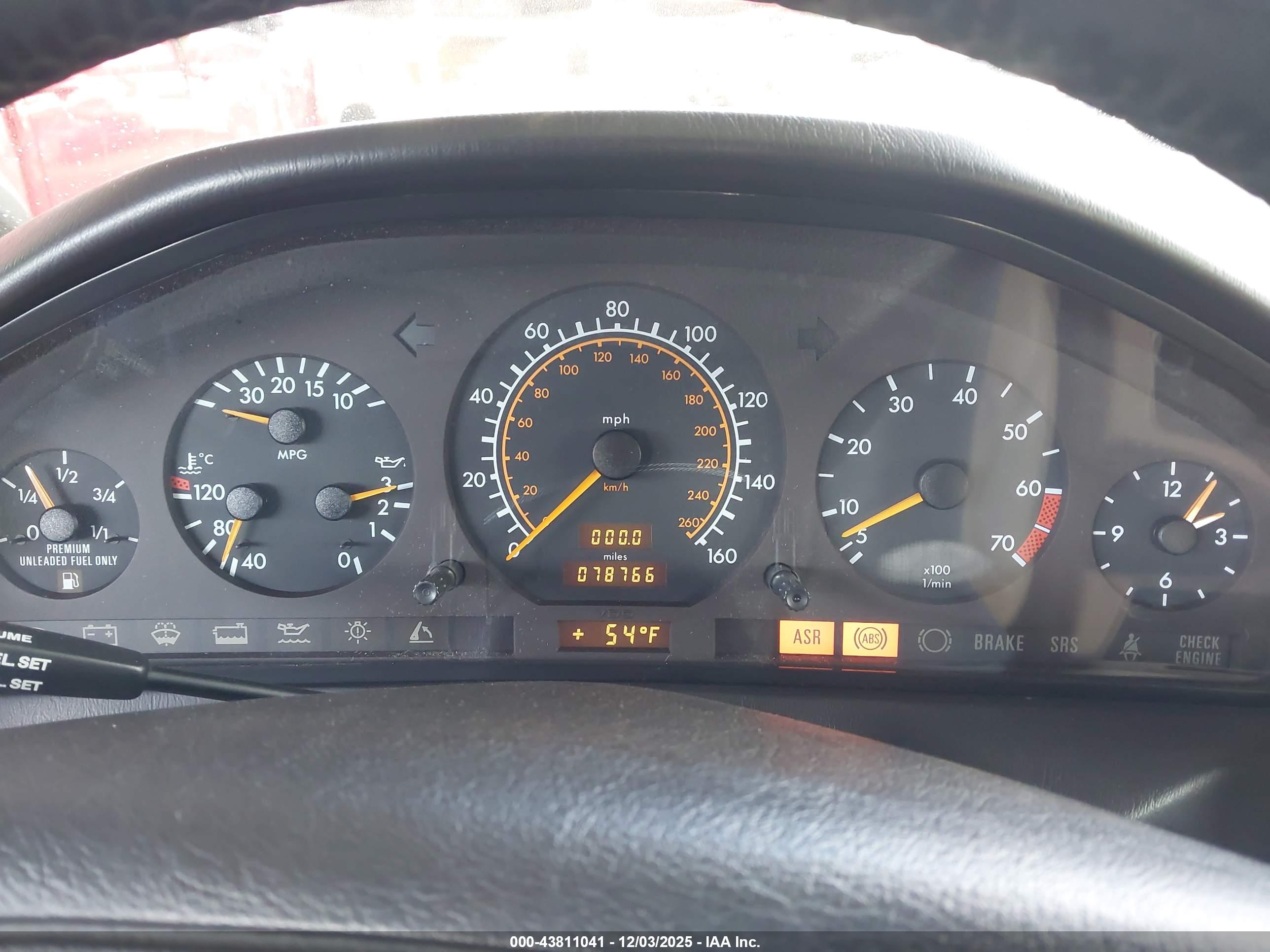 MERCEDES-BENZ SL image 7