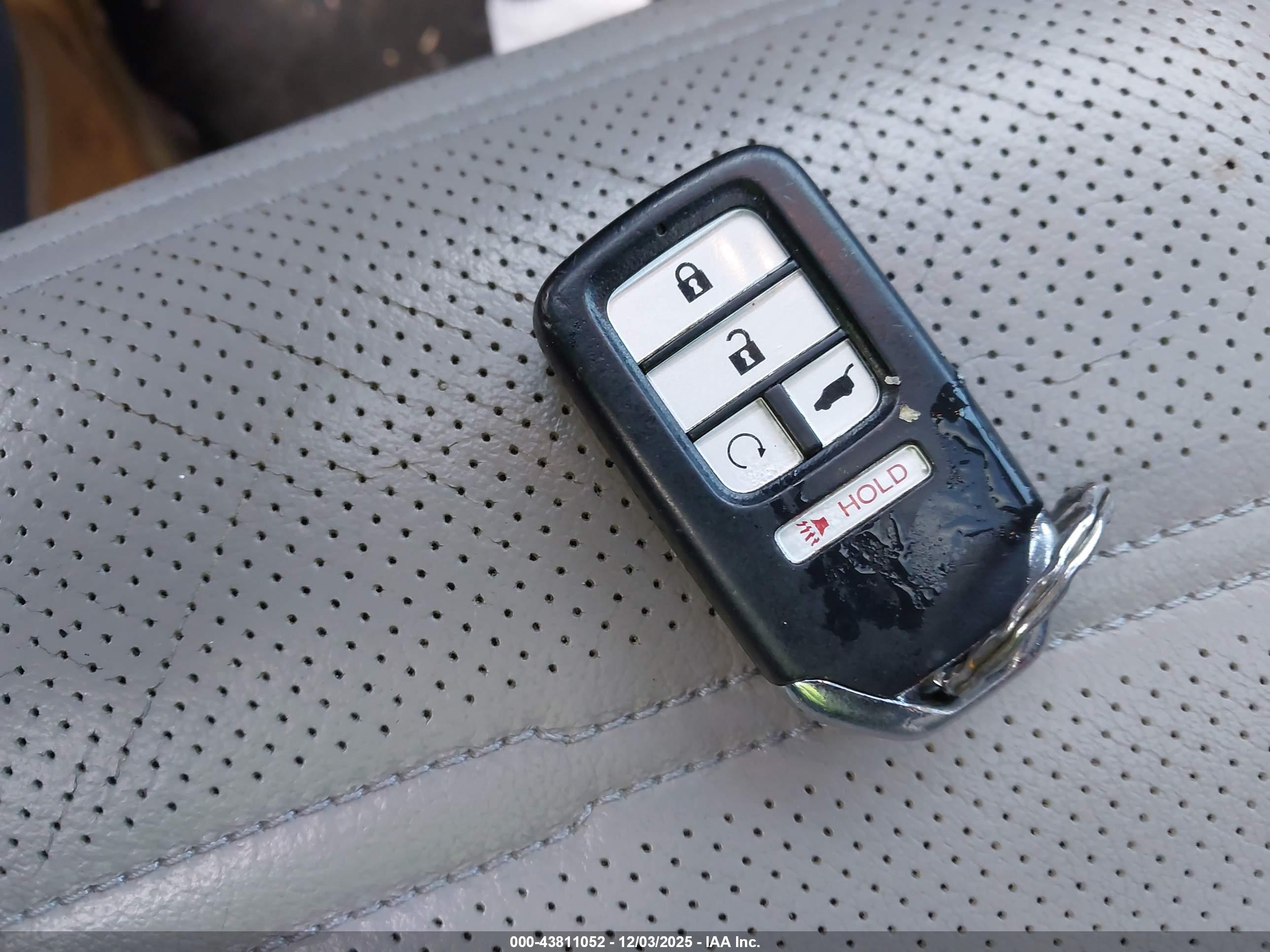 HONDA CR-V image 11